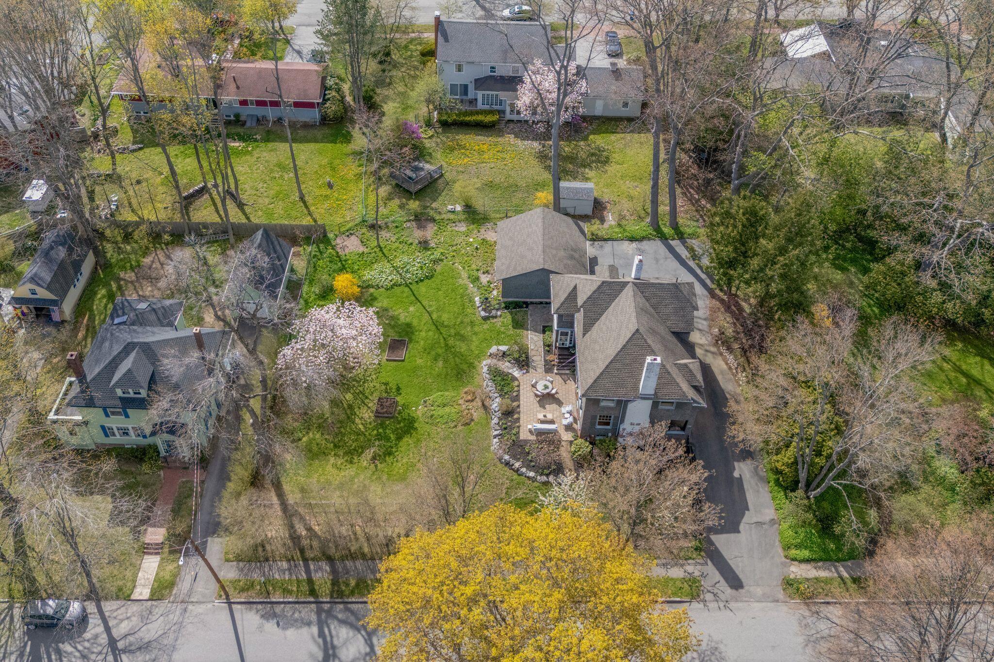 160 Craigie Street Property Photo 33