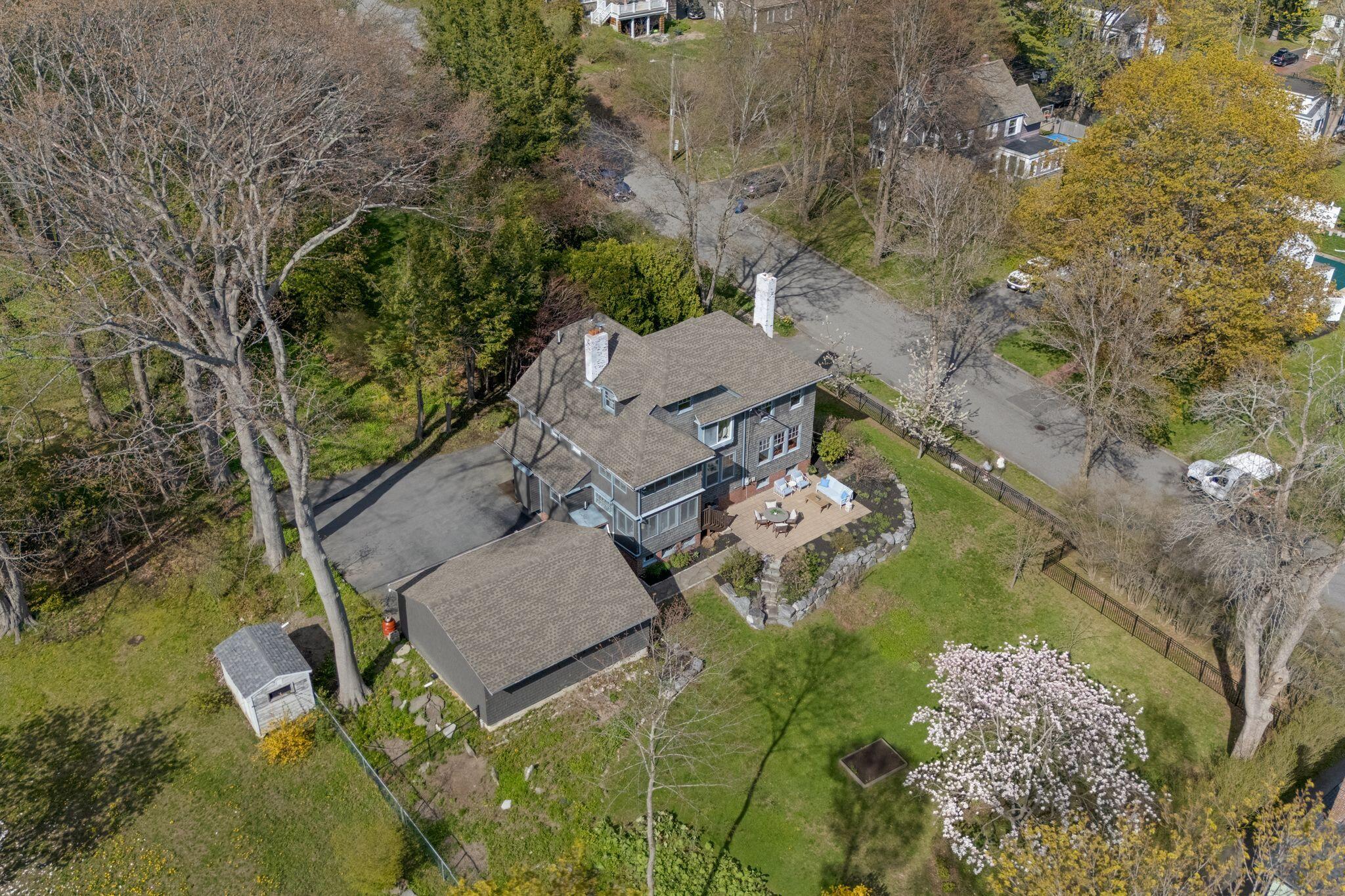 160 Craigie Street Property Photo 38