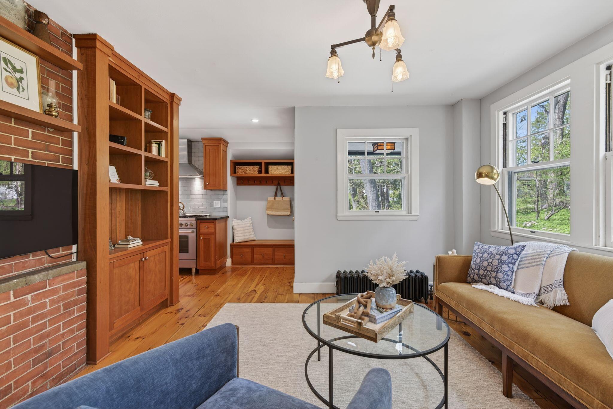 160 Craigie Street Property Photo 45