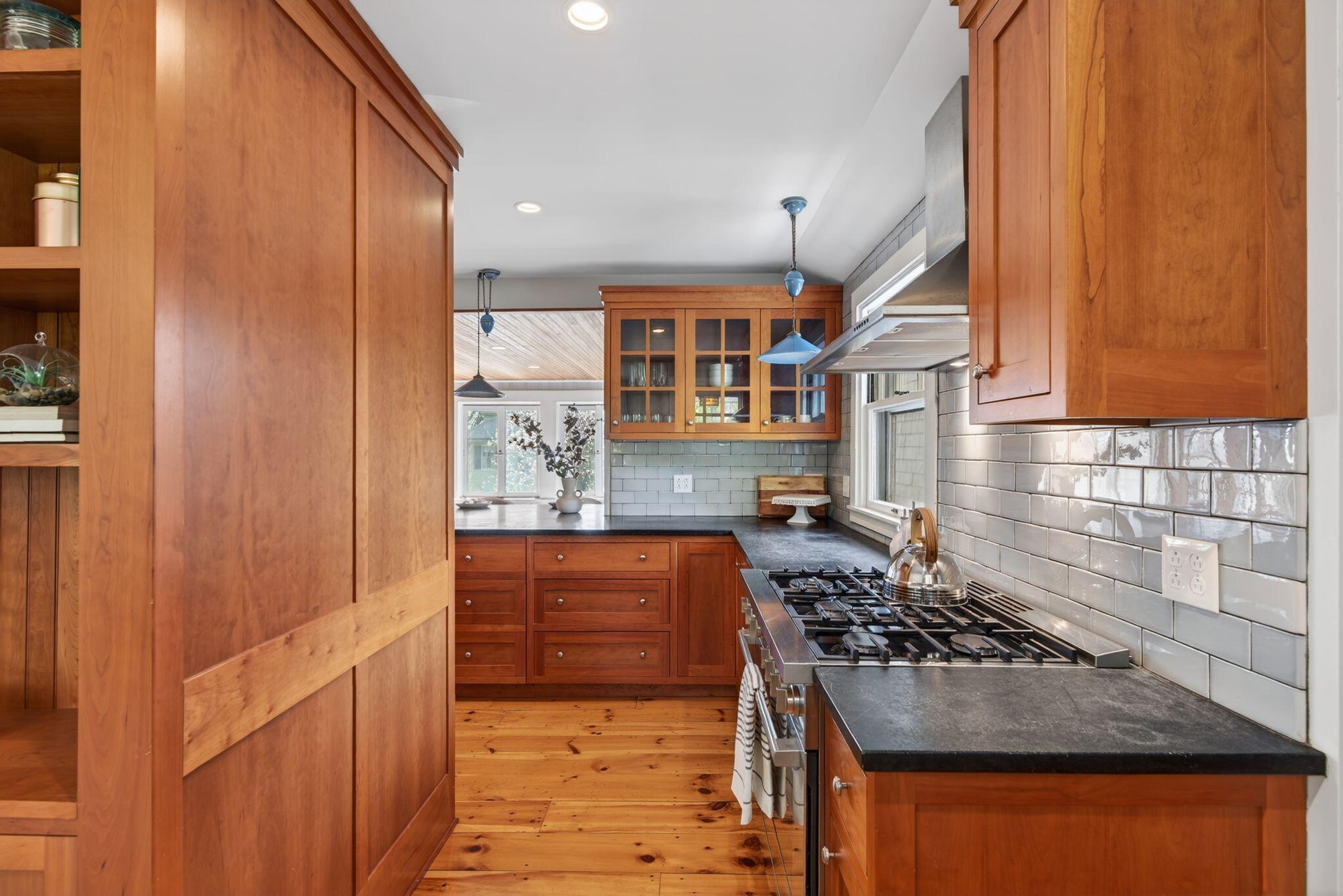 160 Craigie Street Property Photo 46