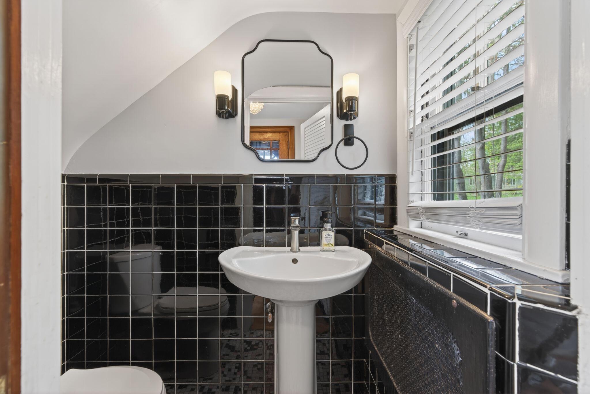 160 Craigie Street Property Photo 66
