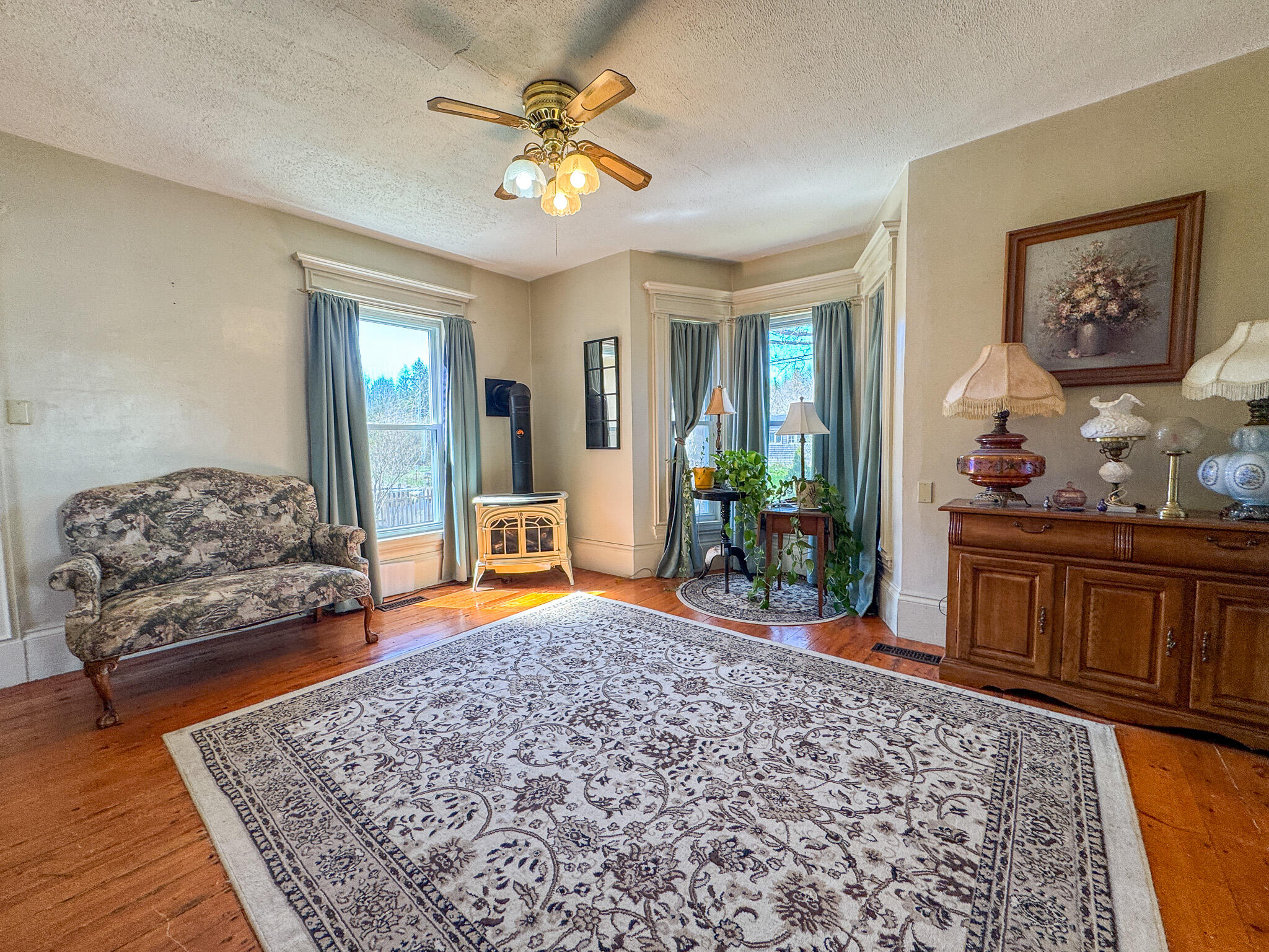 8 Leighton Point Road Property Photo 14