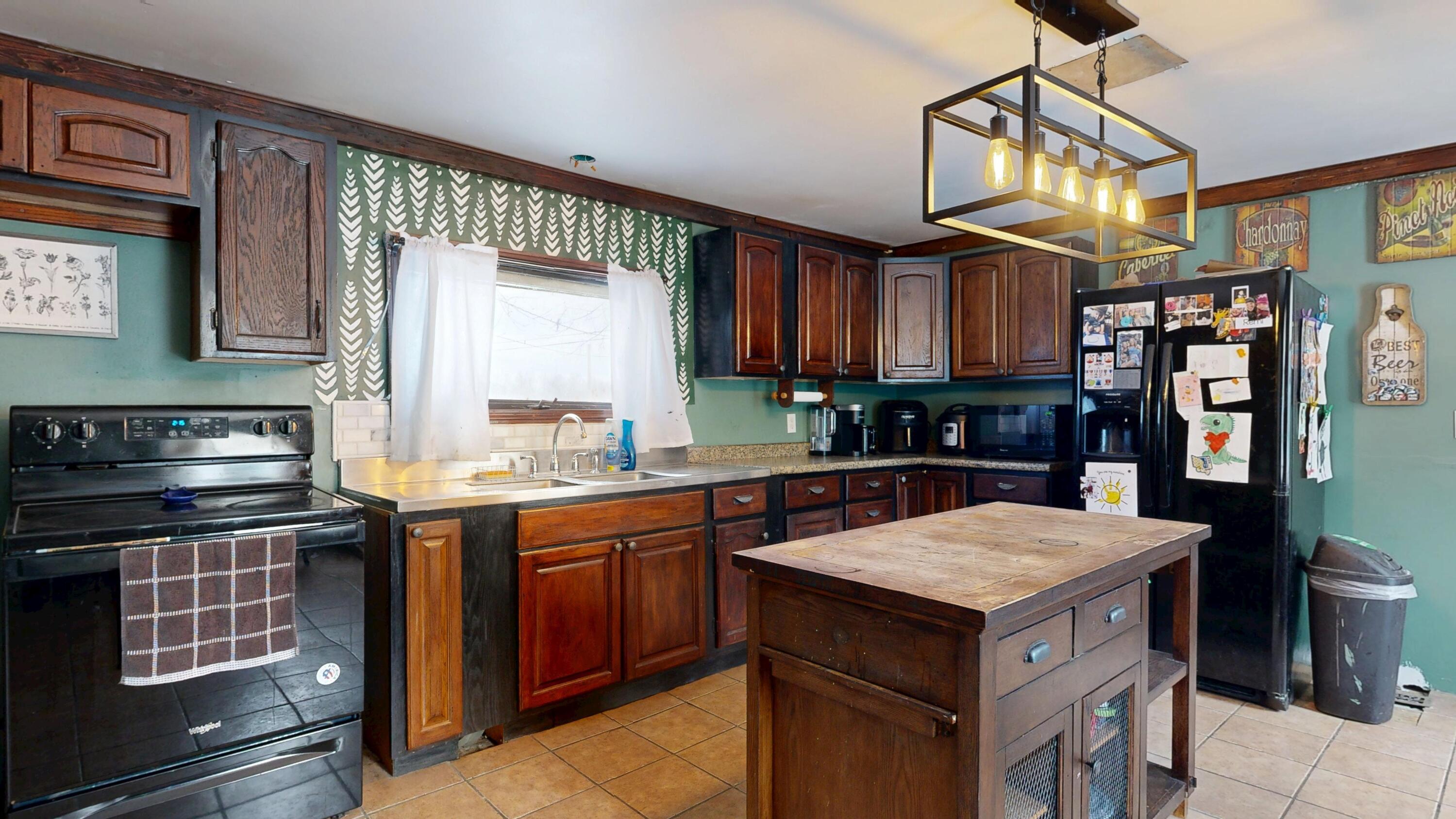3950 W River Road Property Photo 4