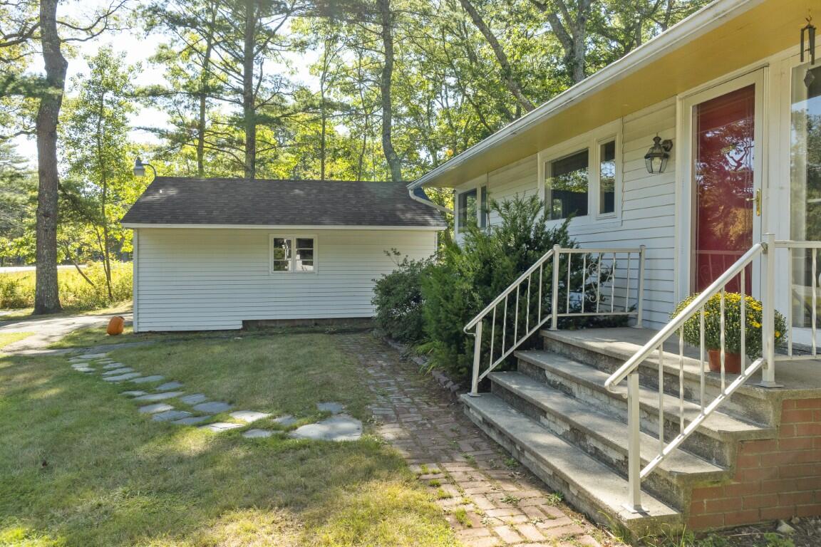 447 Wiscasset Road Property Photo 6