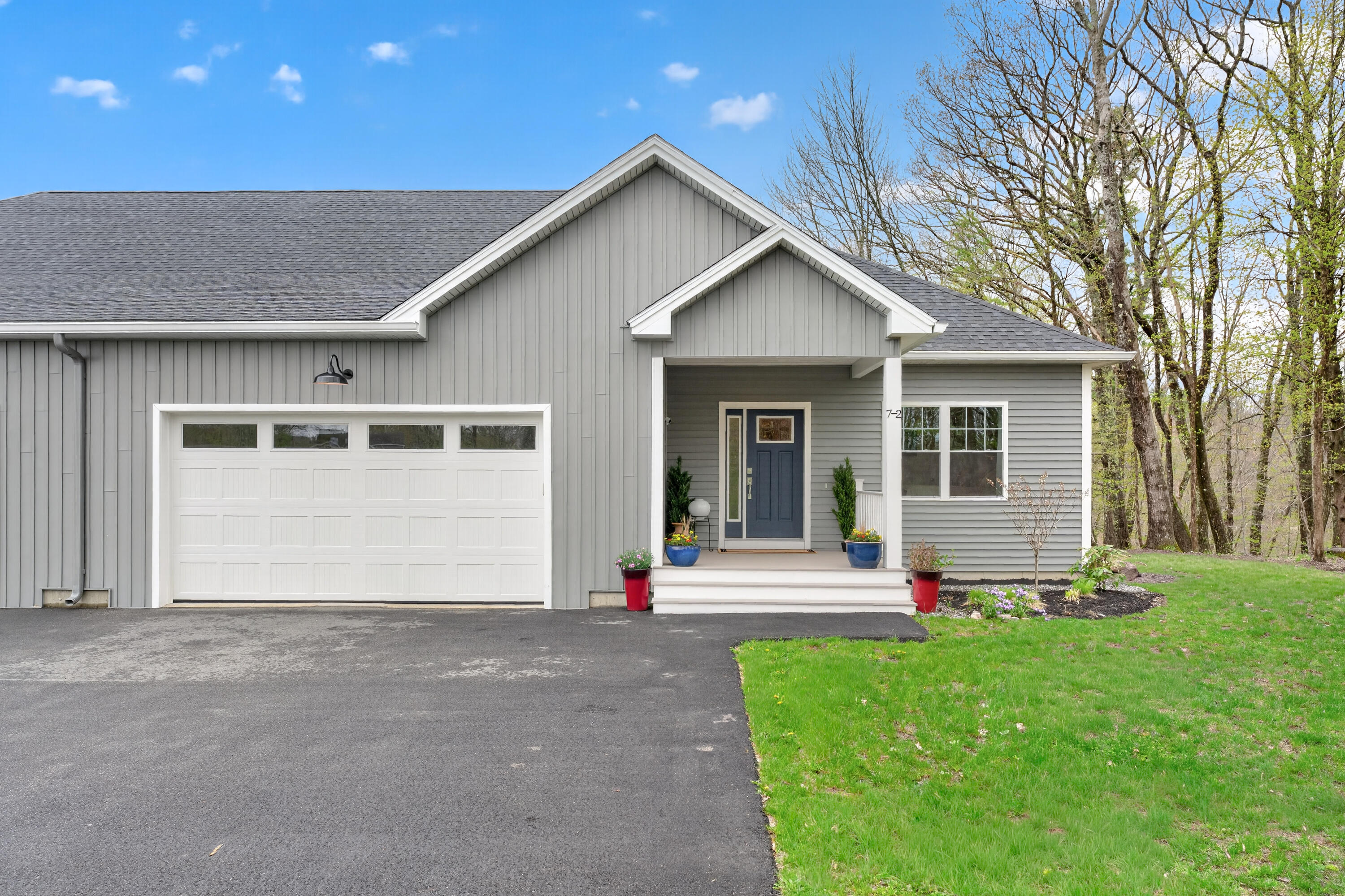 7 River Oaks Way 2 Property Photo 1