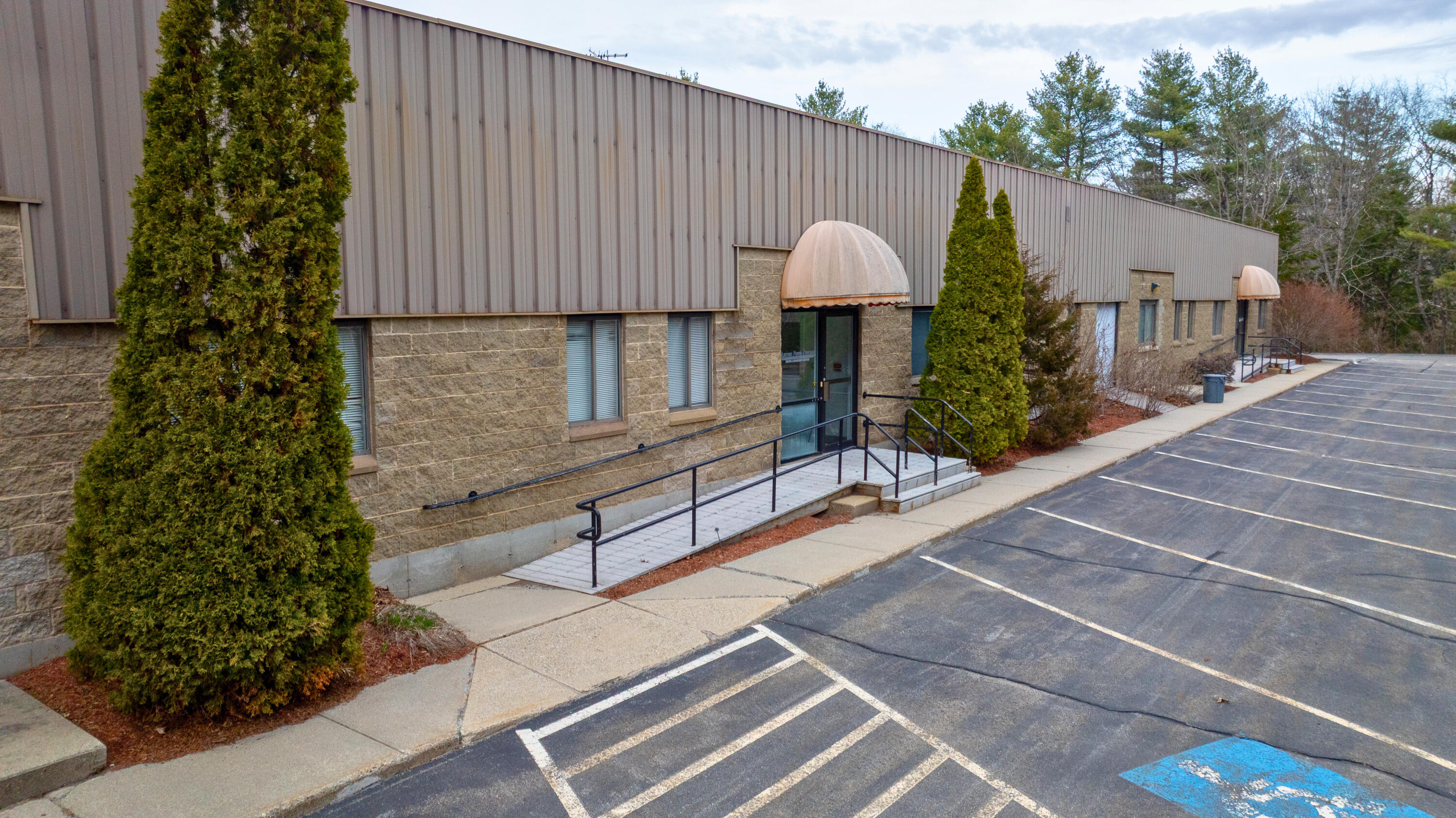 4 Industrial Parkway Property Photo 3