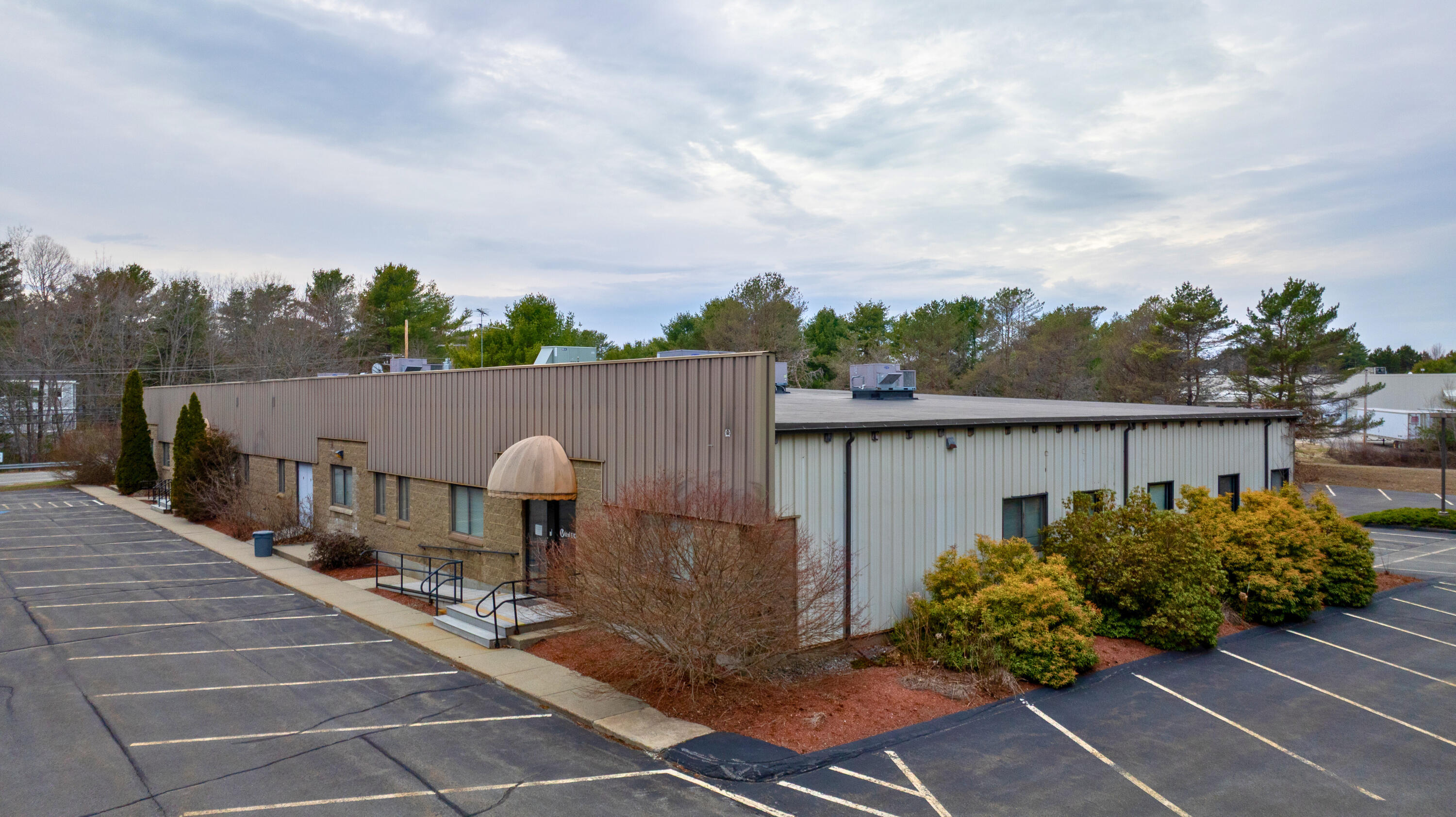 4 Industrial Parkway Property Photo 4