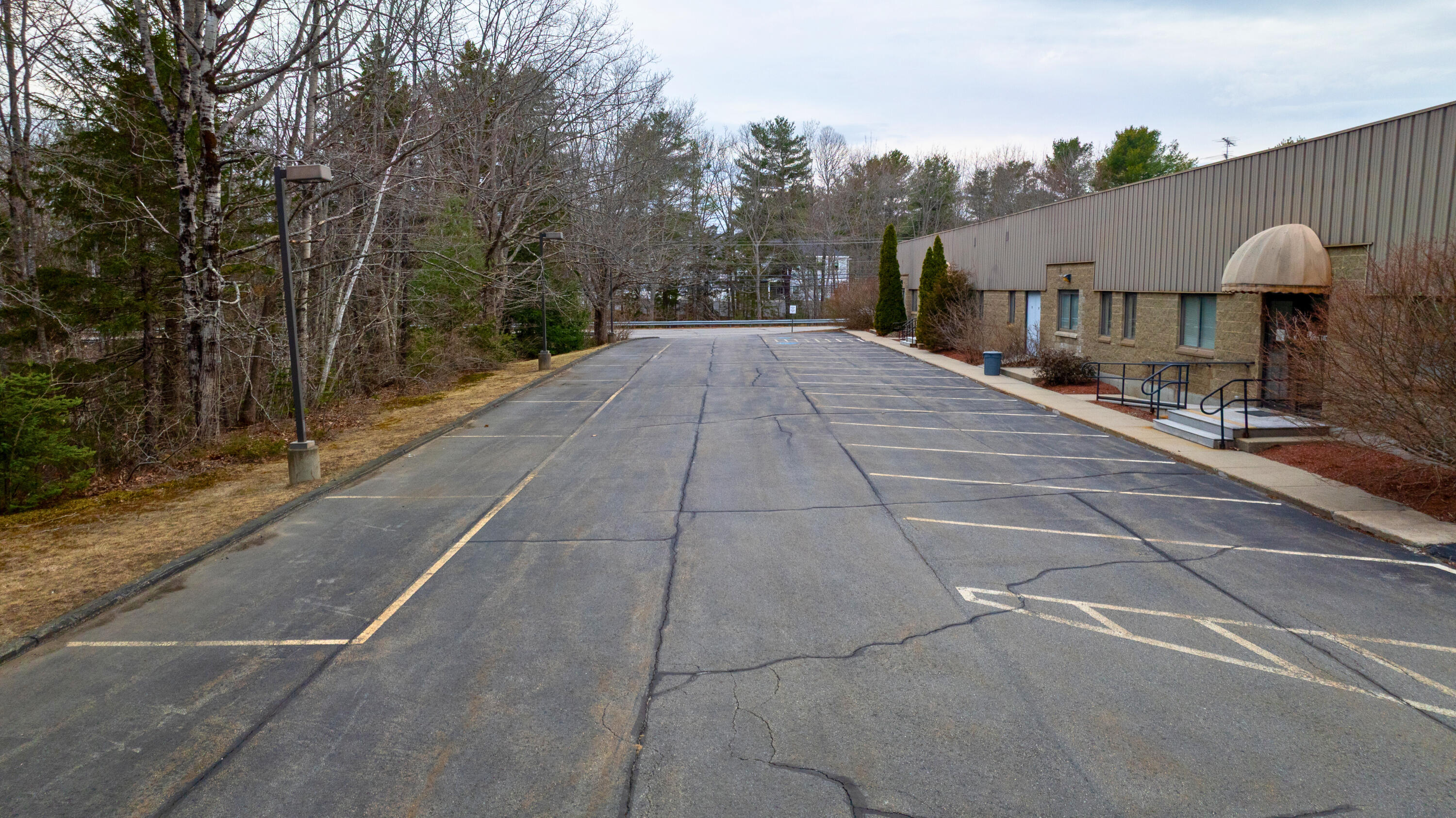 4 Industrial Parkway Property Photo 11