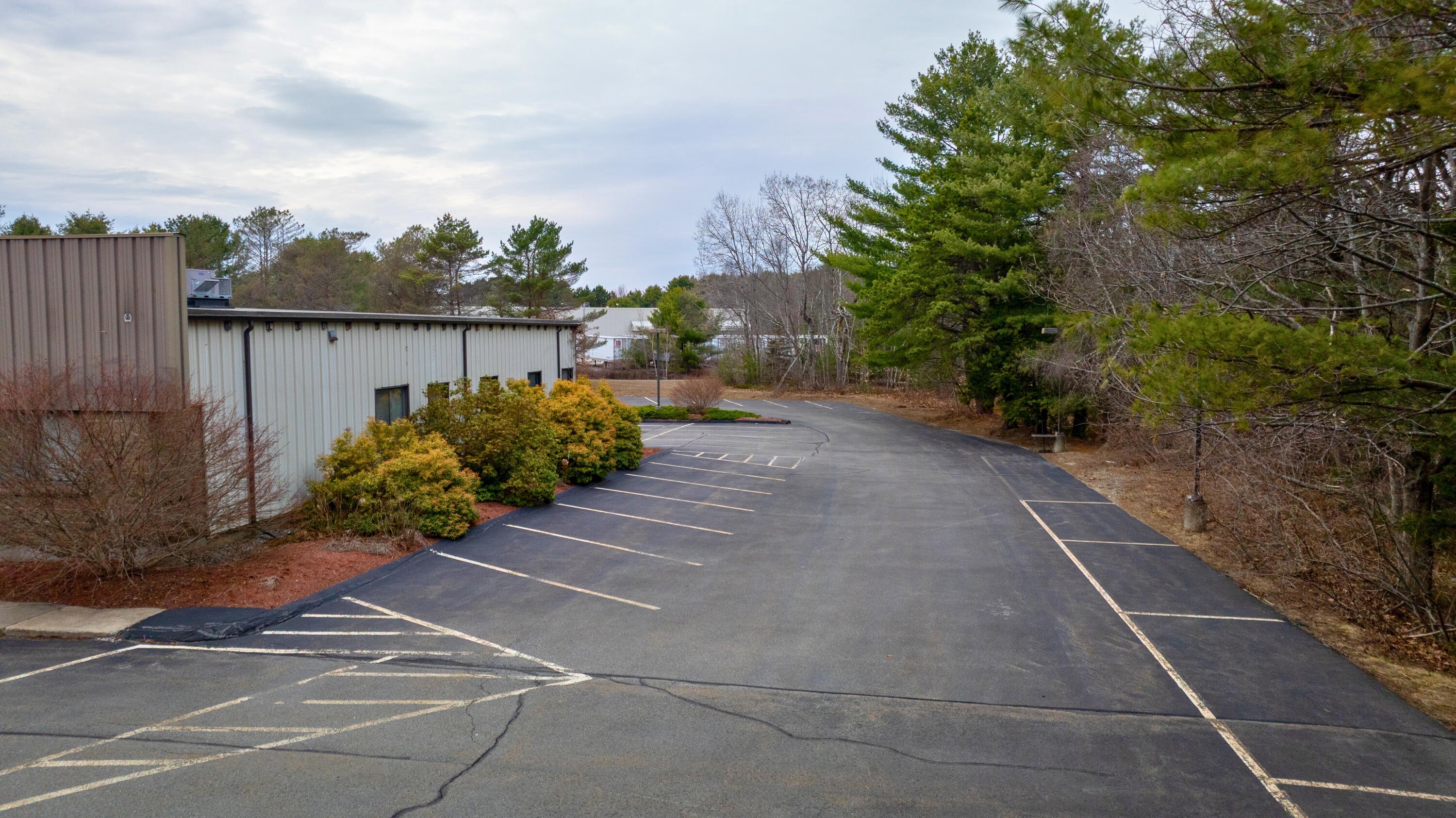 4 Industrial Parkway Property Photo 12