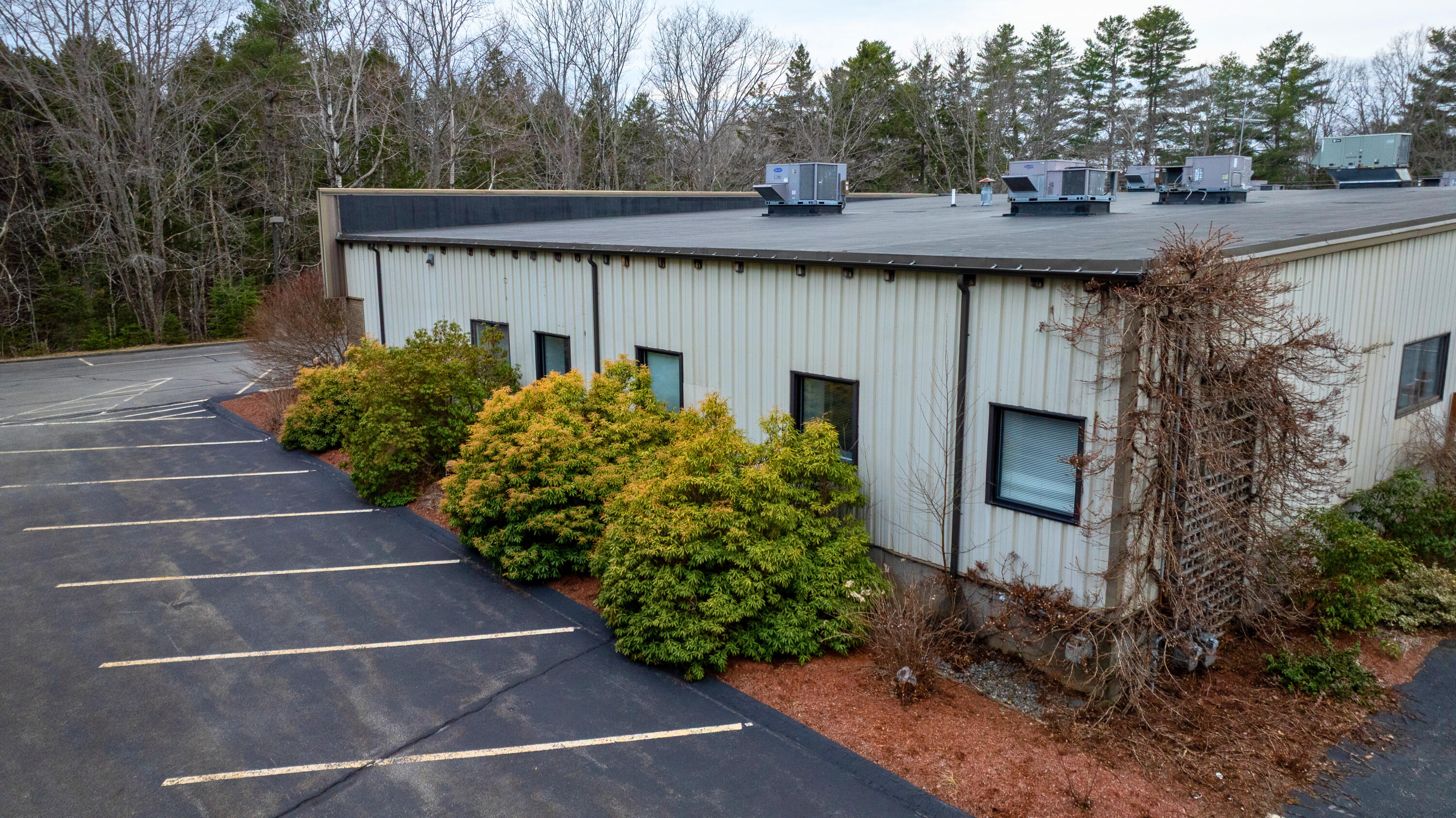 4 Industrial Parkway Property Photo 13