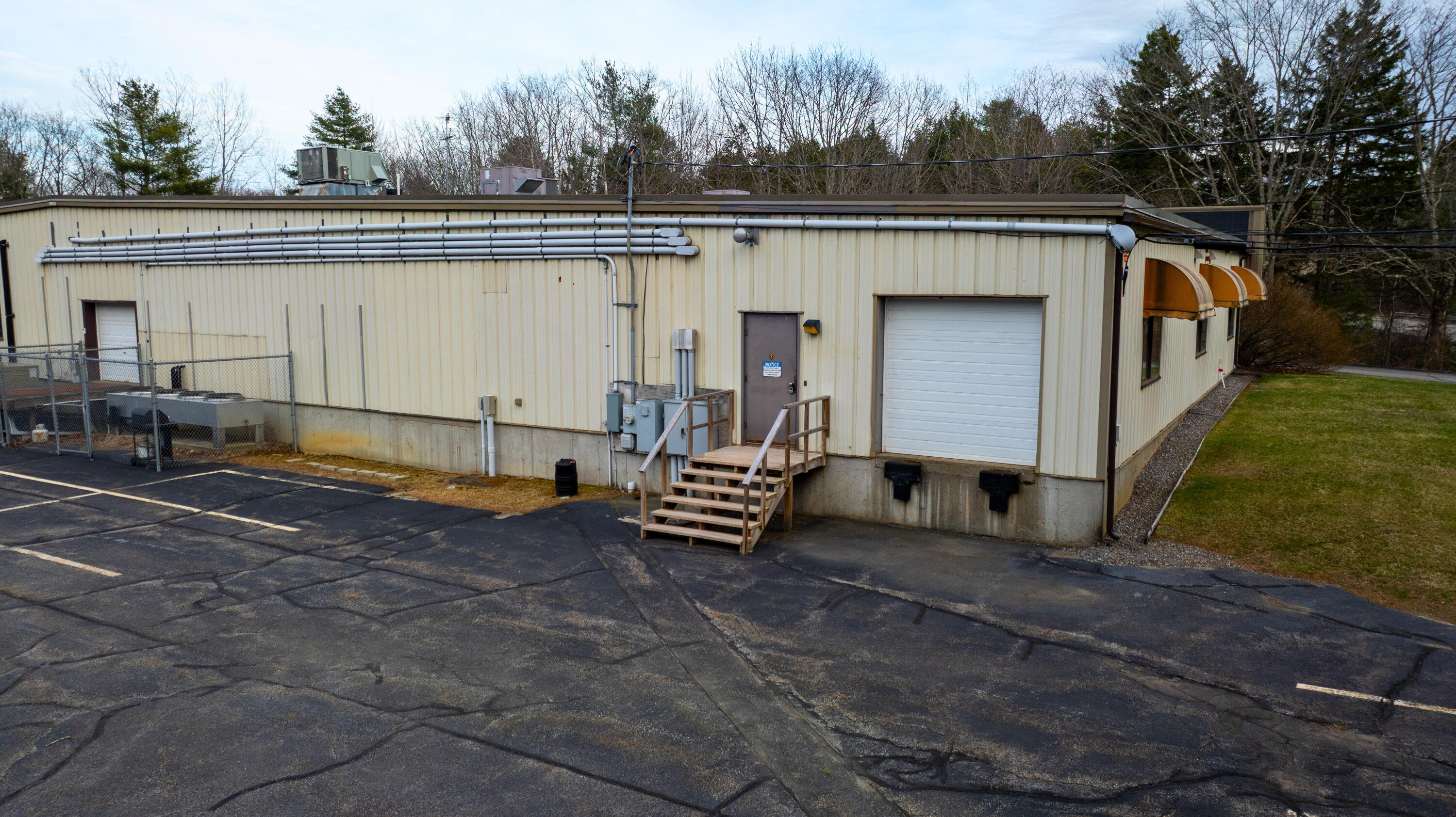 4 Industrial Parkway Property Photo 15