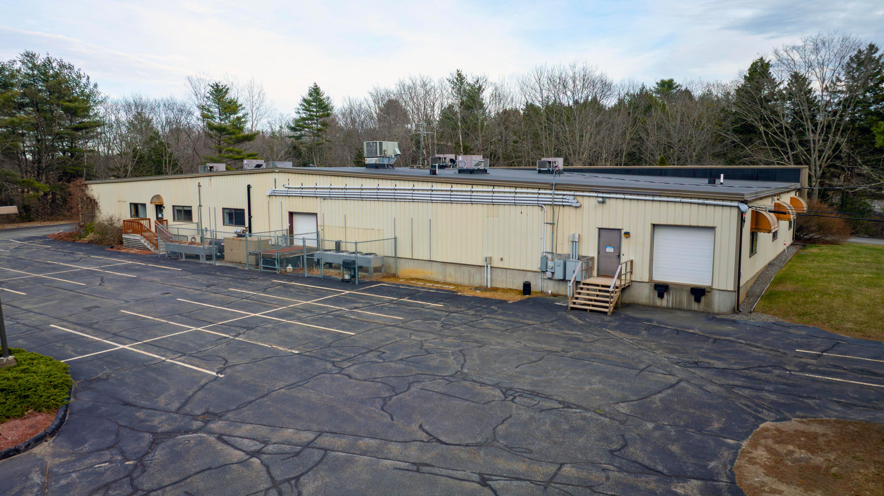 4 Industrial Parkway Property Photo 16