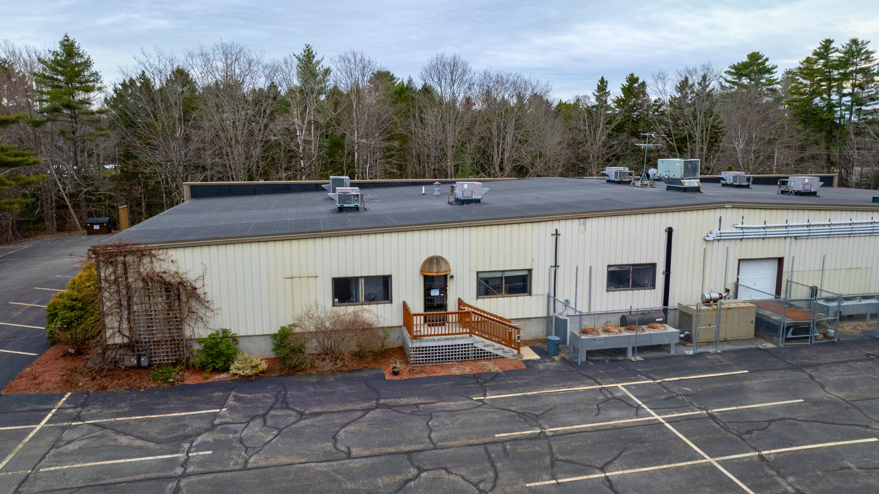 4 Industrial Parkway Property Photo 17