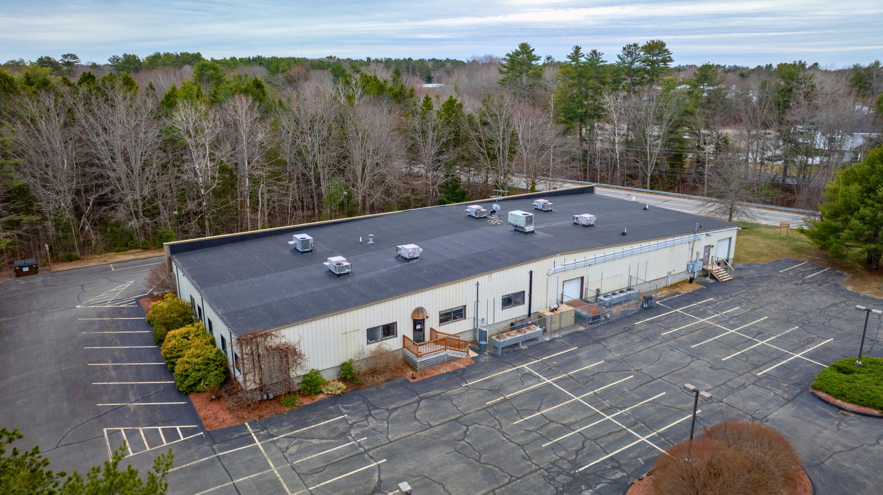 4 Industrial Parkway Property Photo 20