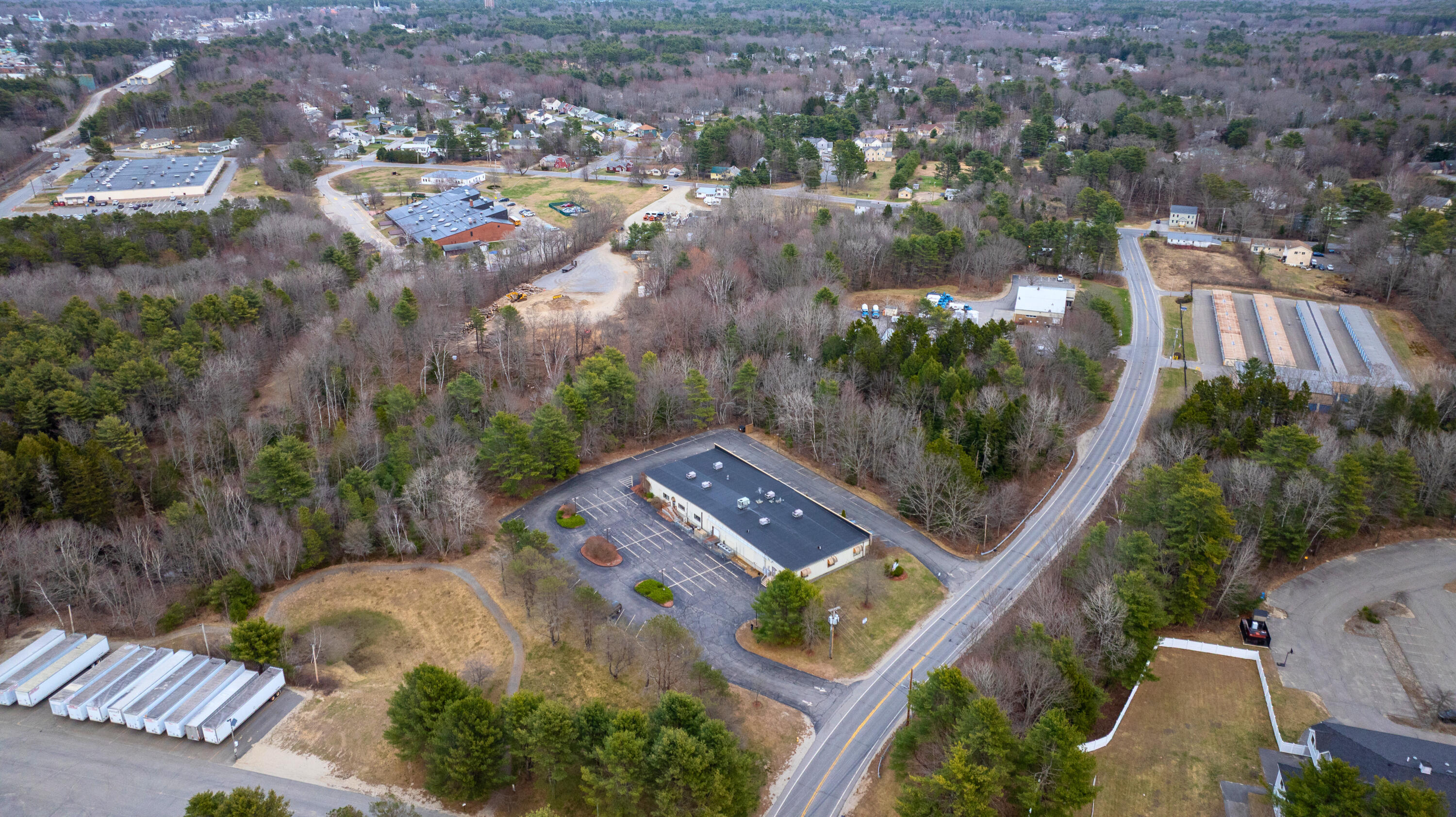 4 Industrial Parkway Property Photo 25