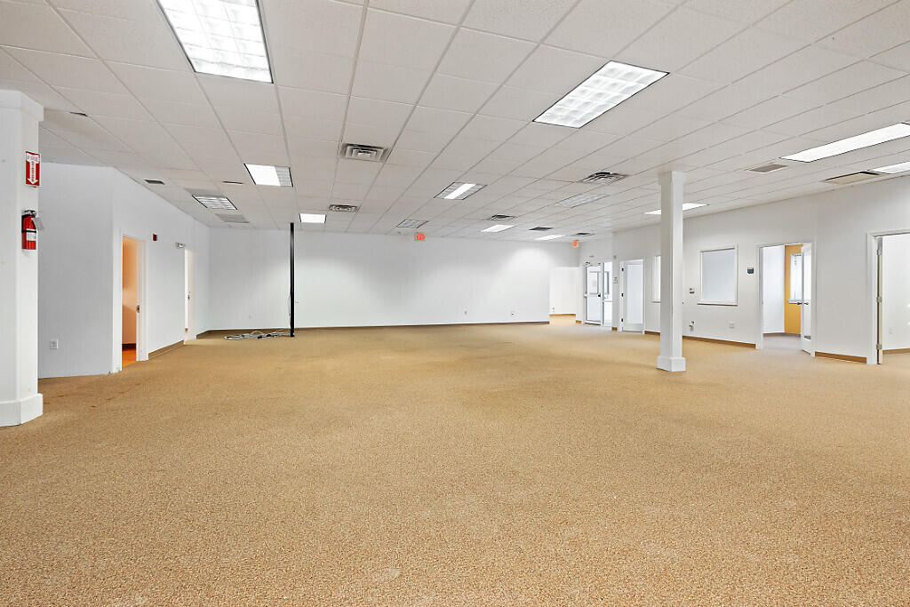 4 Industrial Parkway Property Photo 75