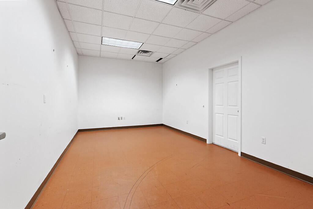 4 Industrial Parkway Property Photo 80