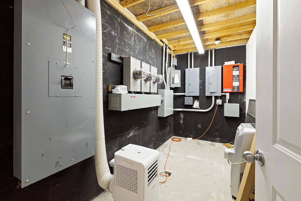4 Industrial Parkway Property Photo 86