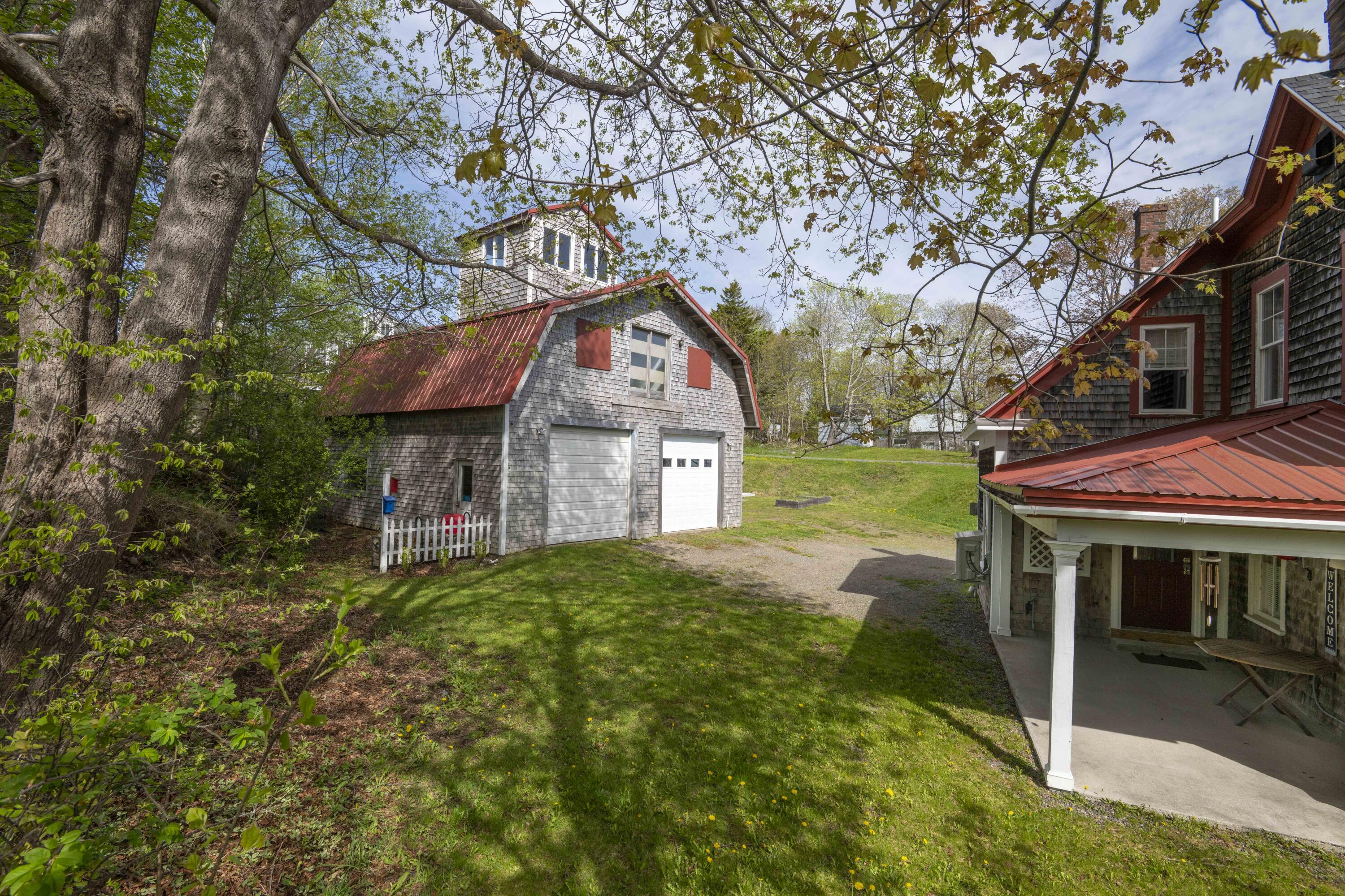 194 Water Street Property Photo 2