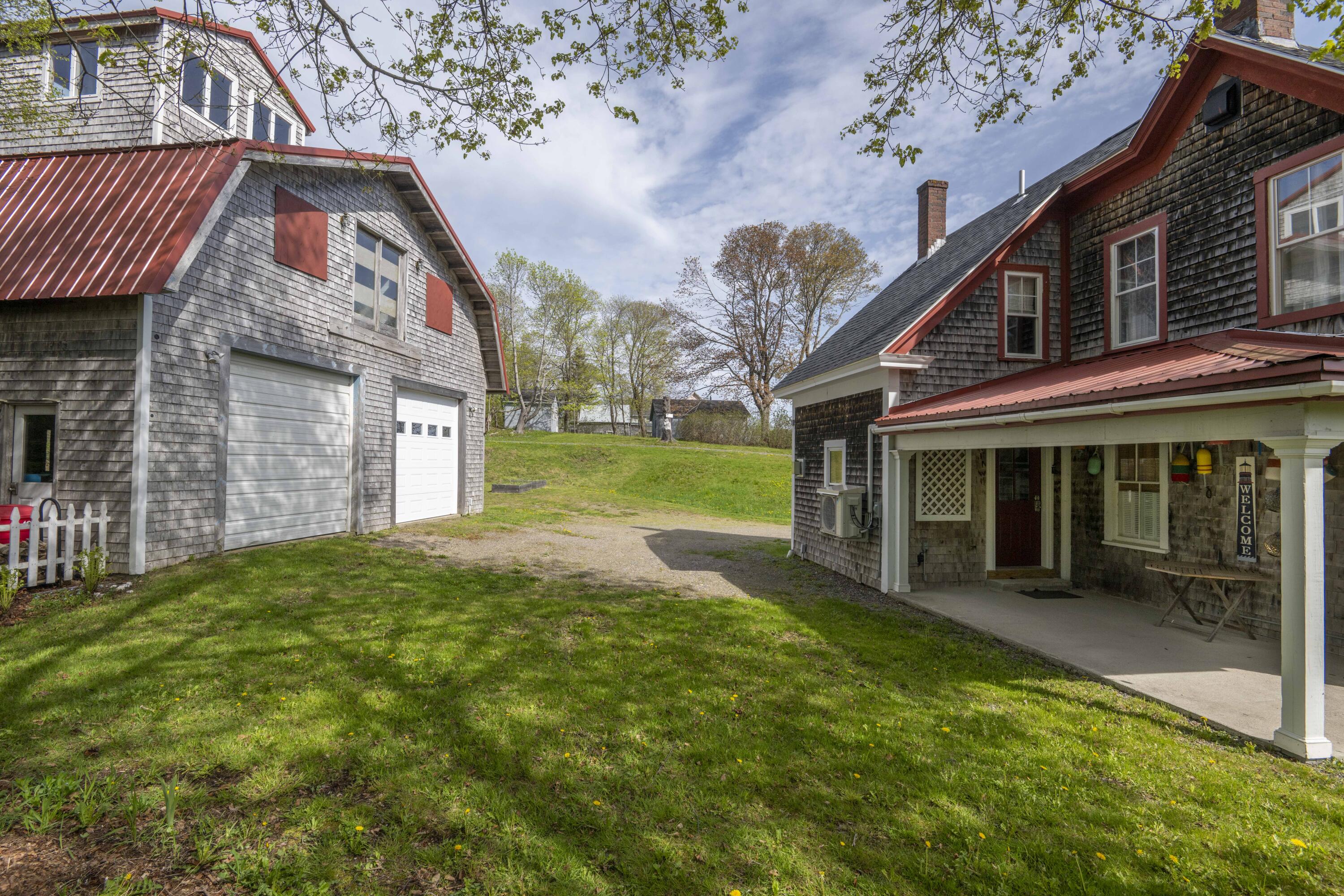 194 Water Street Property Photo 3