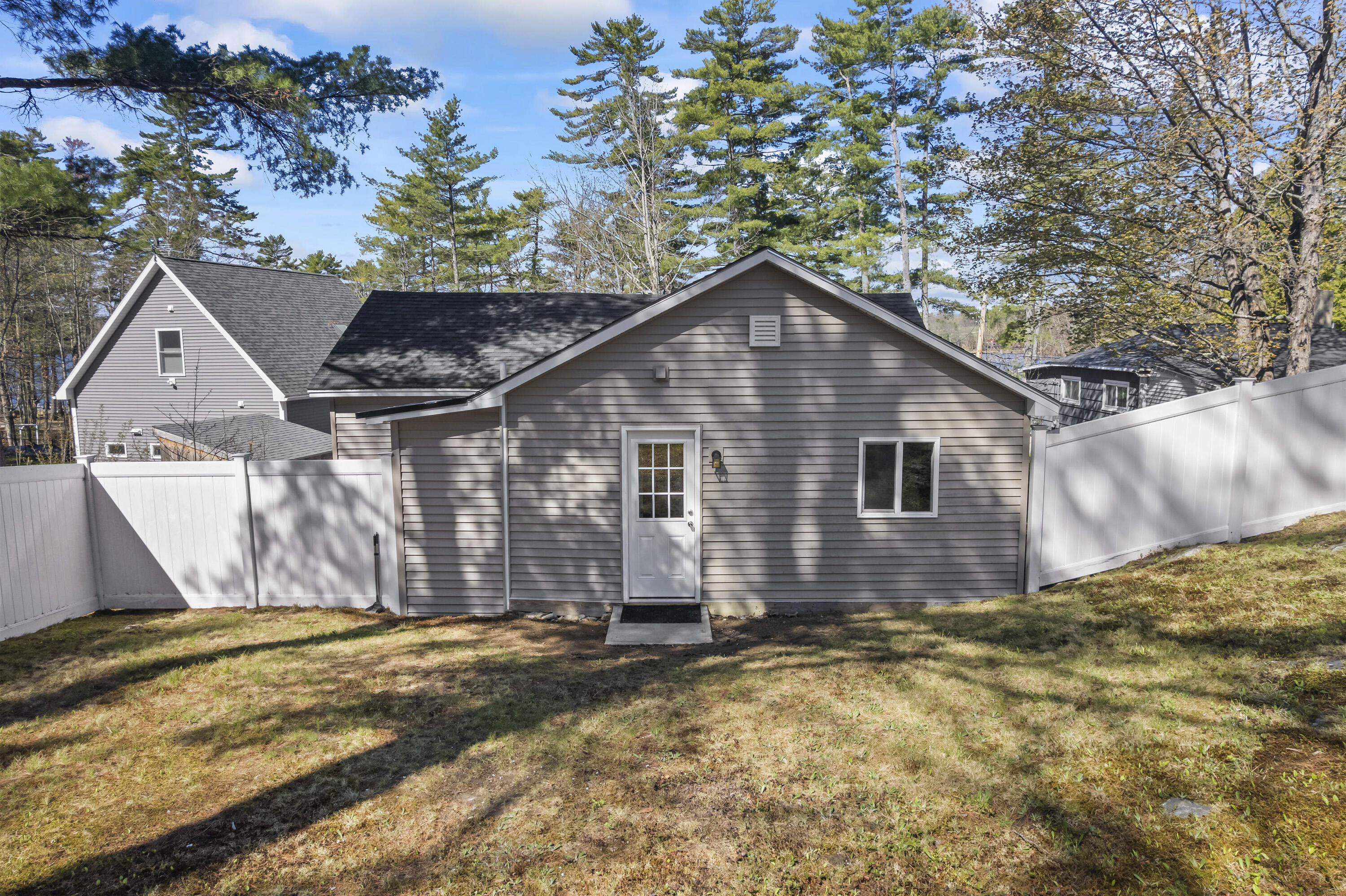 112 Taywood Road Property Photo 28
