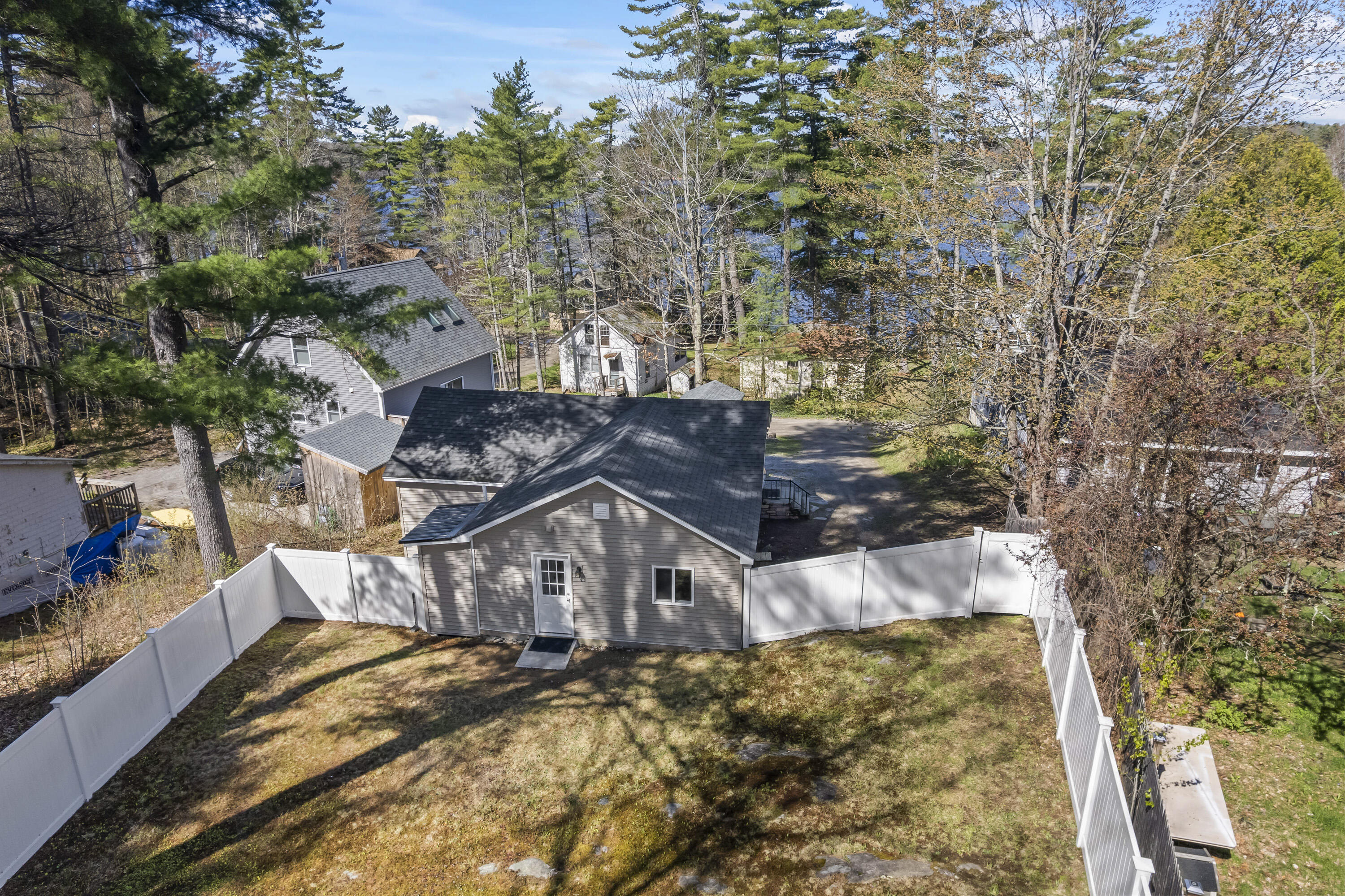 112 Taywood Road Property Photo 32