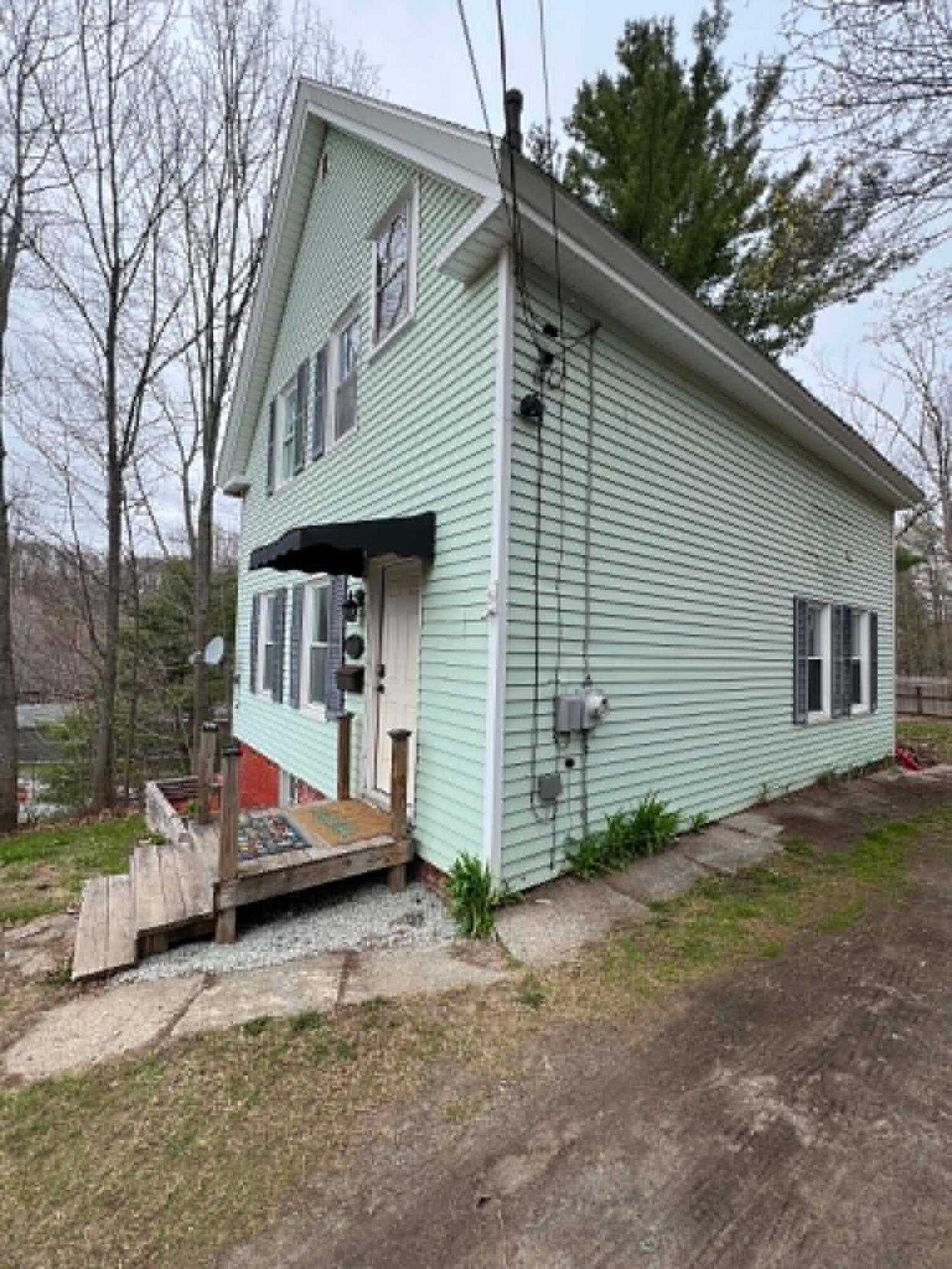 6 Elm Street Property Photo 4