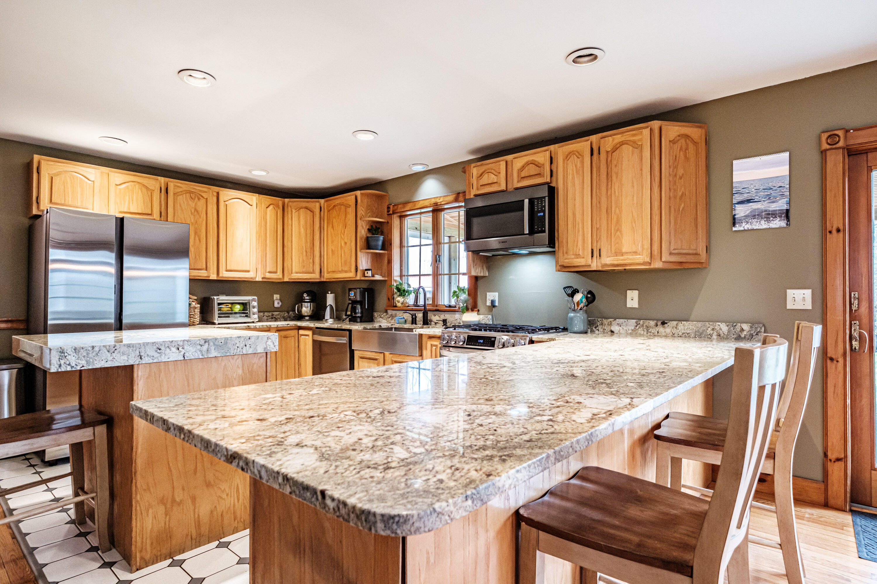 6 Broadway Avenue Property Photo 7