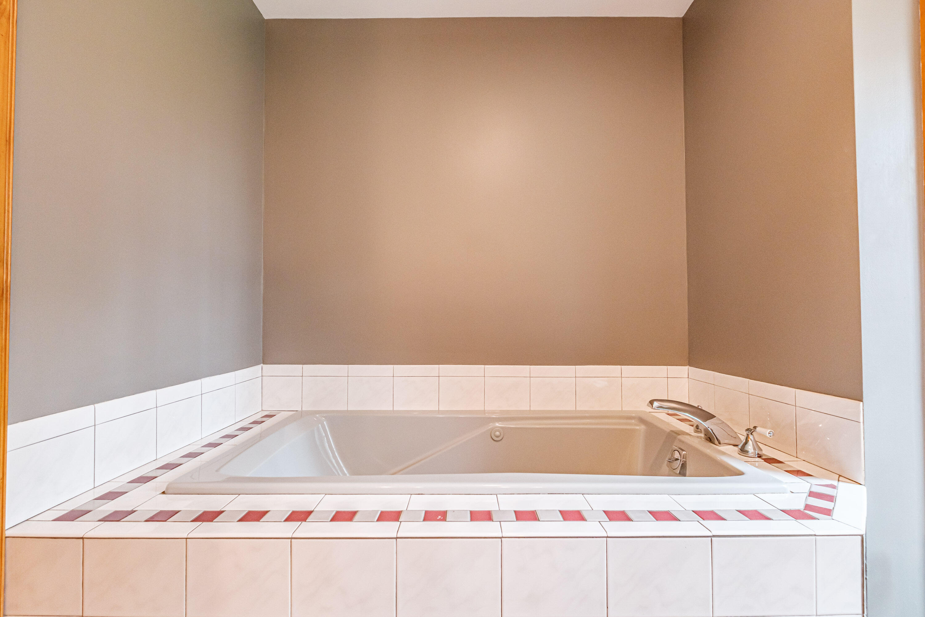 6 Broadway Avenue Property Photo 26