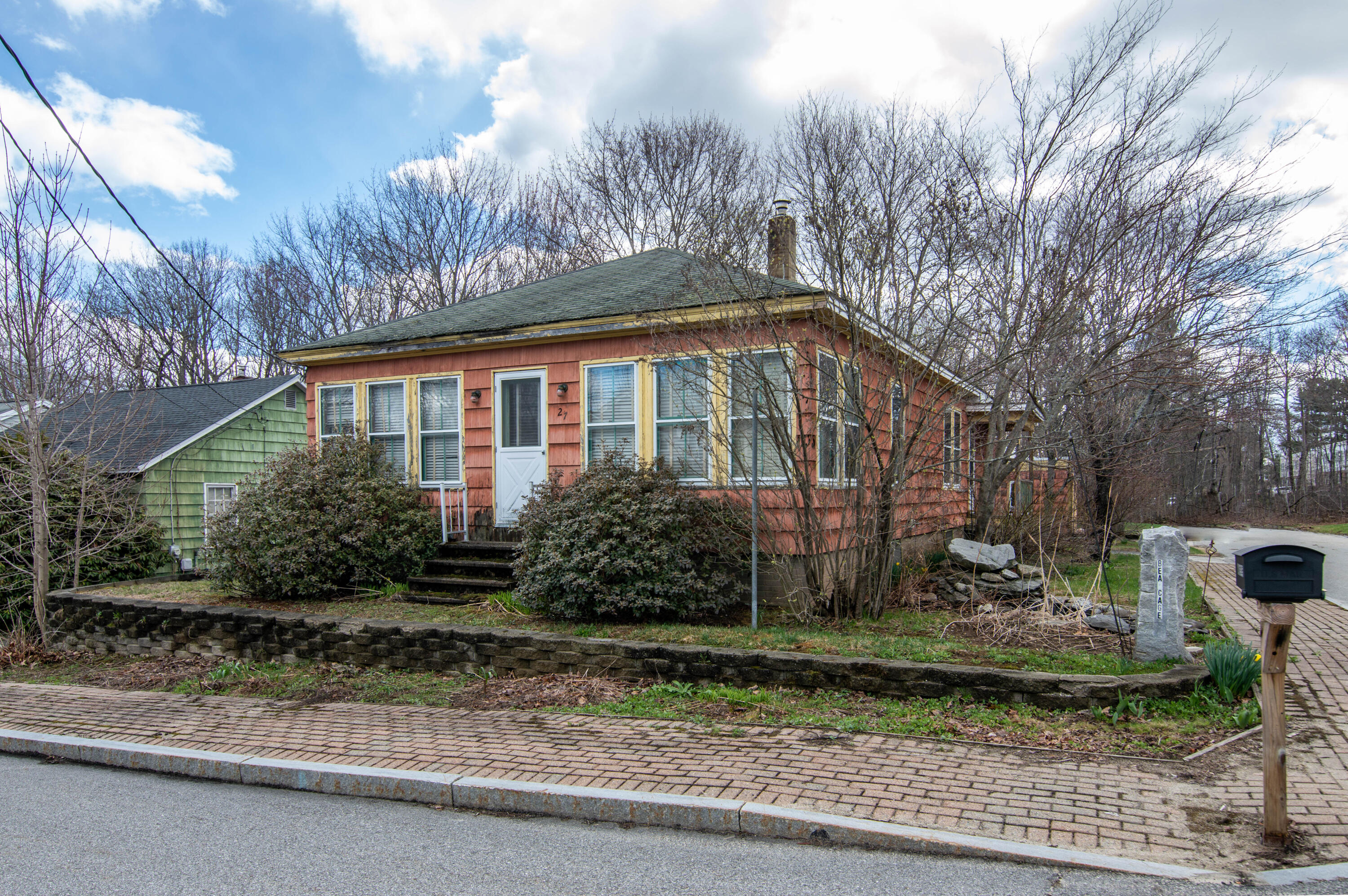 27 Reservoir Avenue Property Photo 2