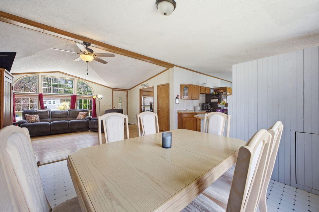 61 Larry Lane Property Photo 12