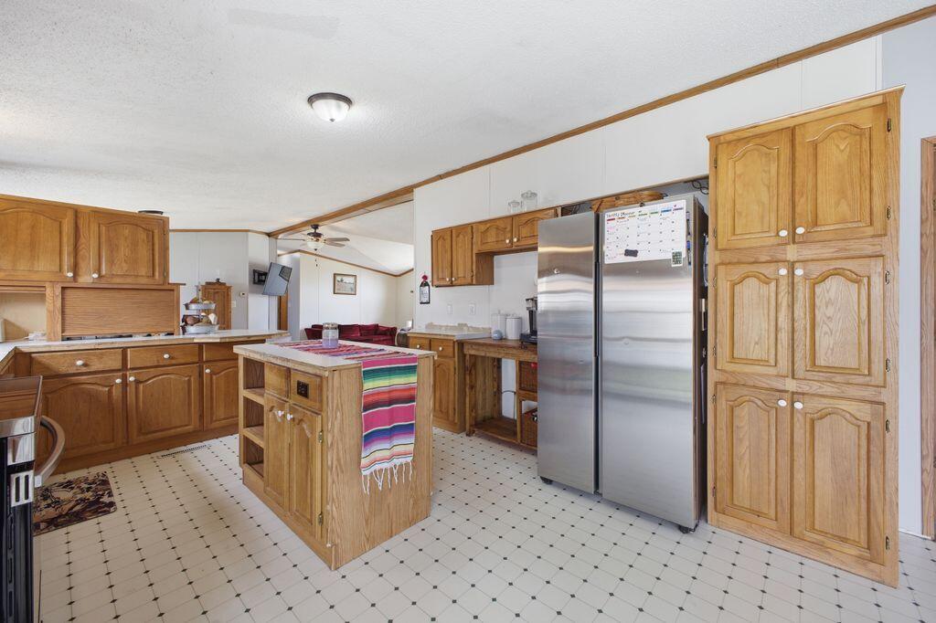 61 Larry Lane Property Photo 15