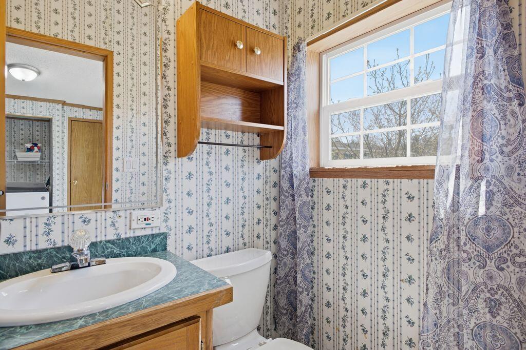 61 Larry Lane Property Photo 23