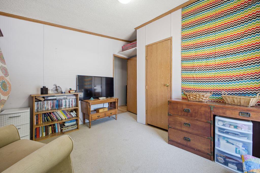 61 Larry Lane Property Photo 26