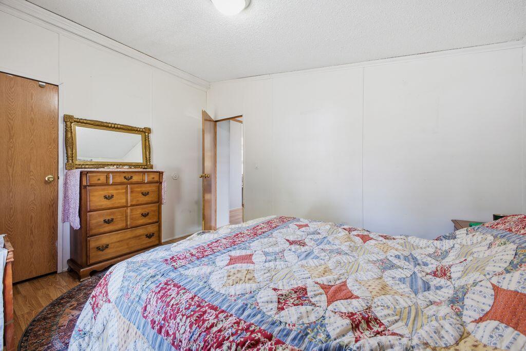 61 Larry Lane Property Photo 28