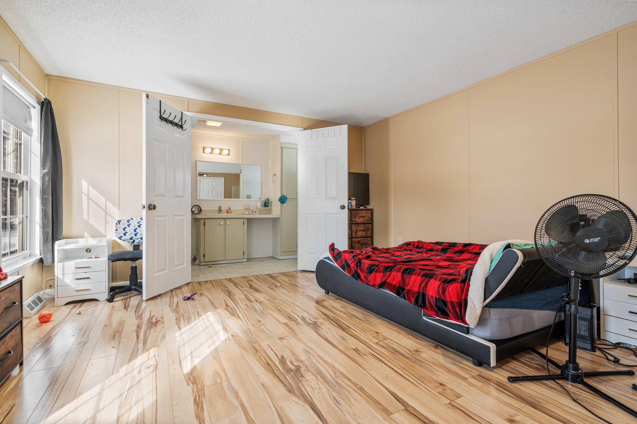 19 Winn Street Property Photo 5