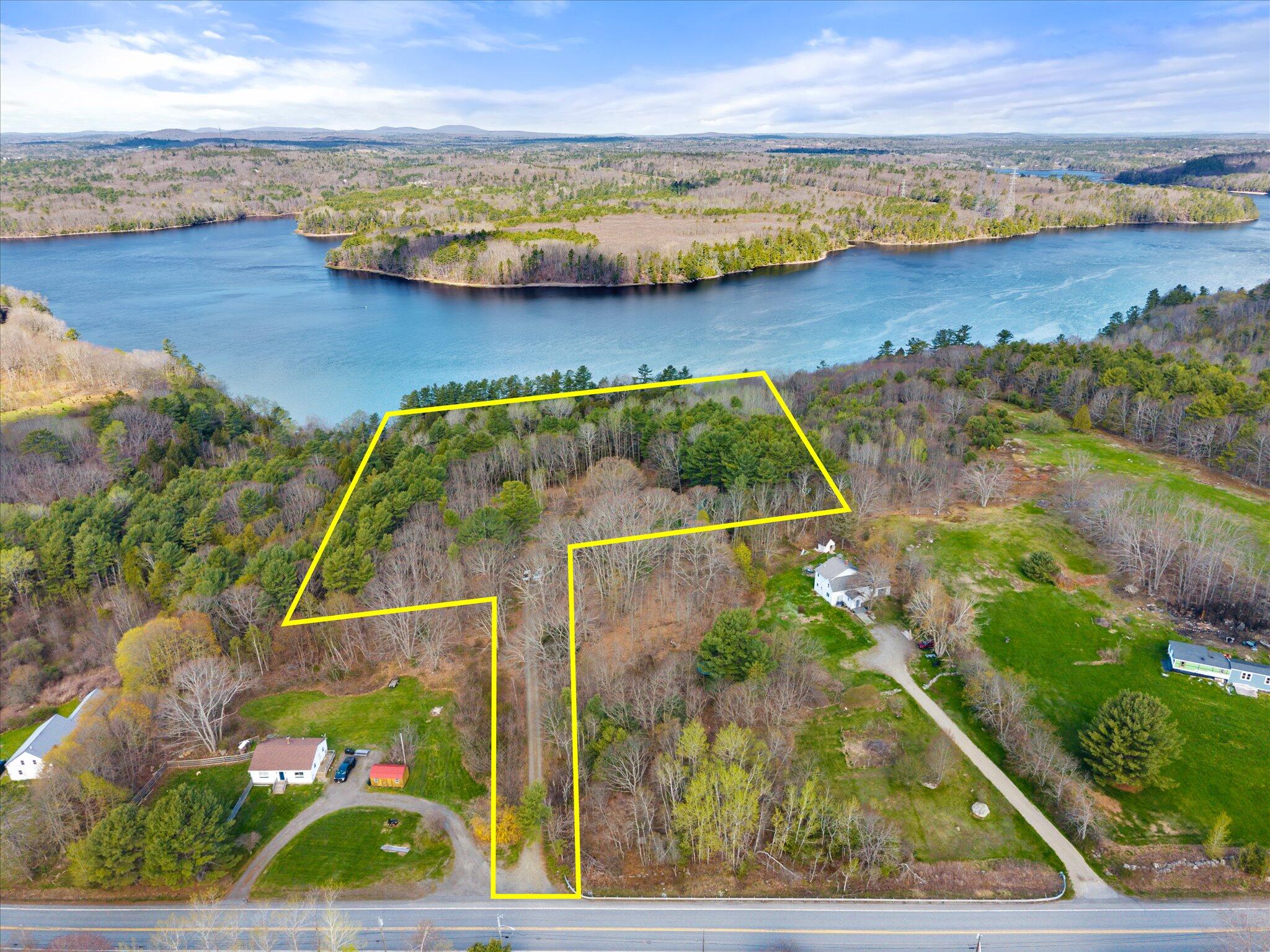 1492 River Road Property Photo 5