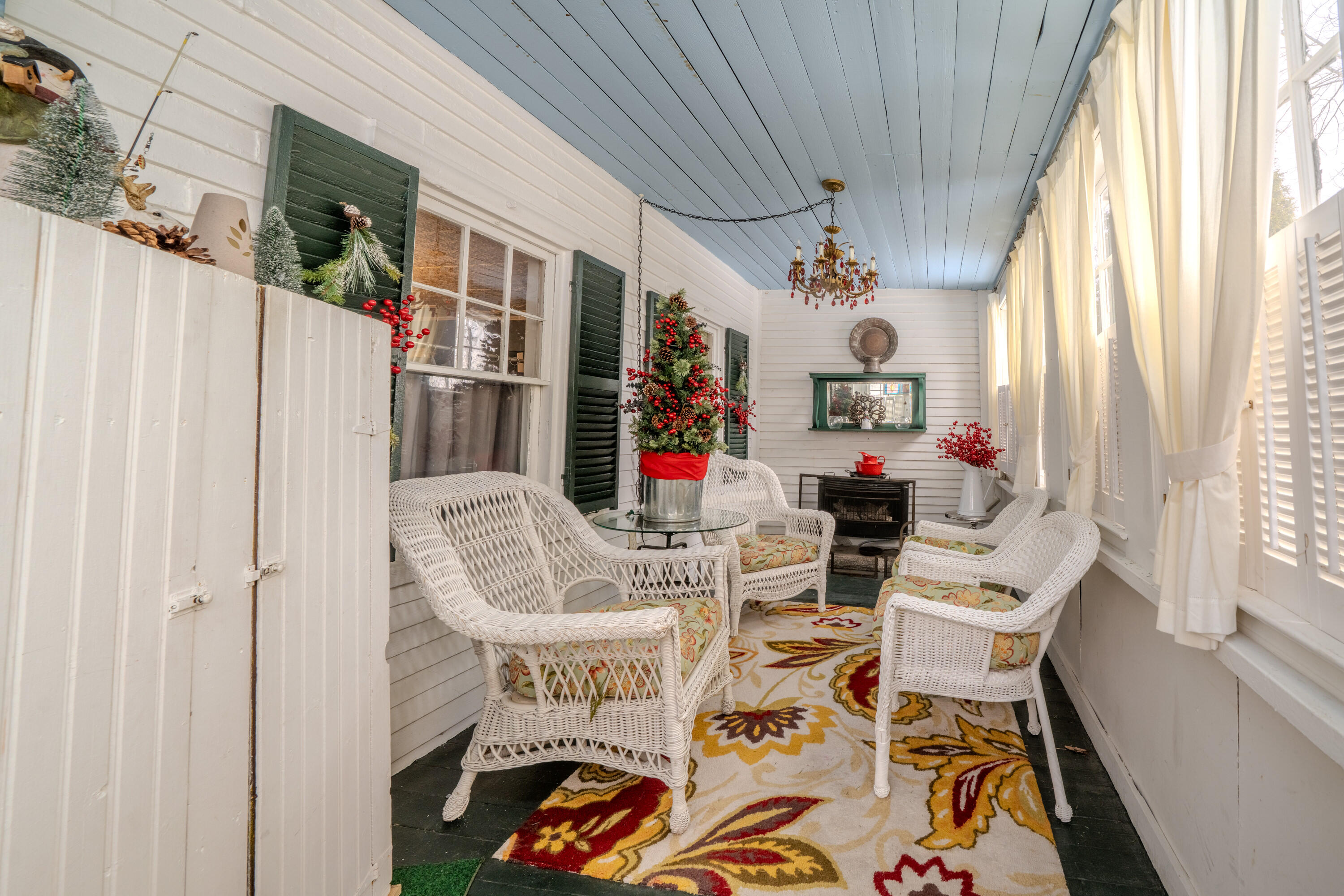 18 Waldo Avenue Property Photo 9