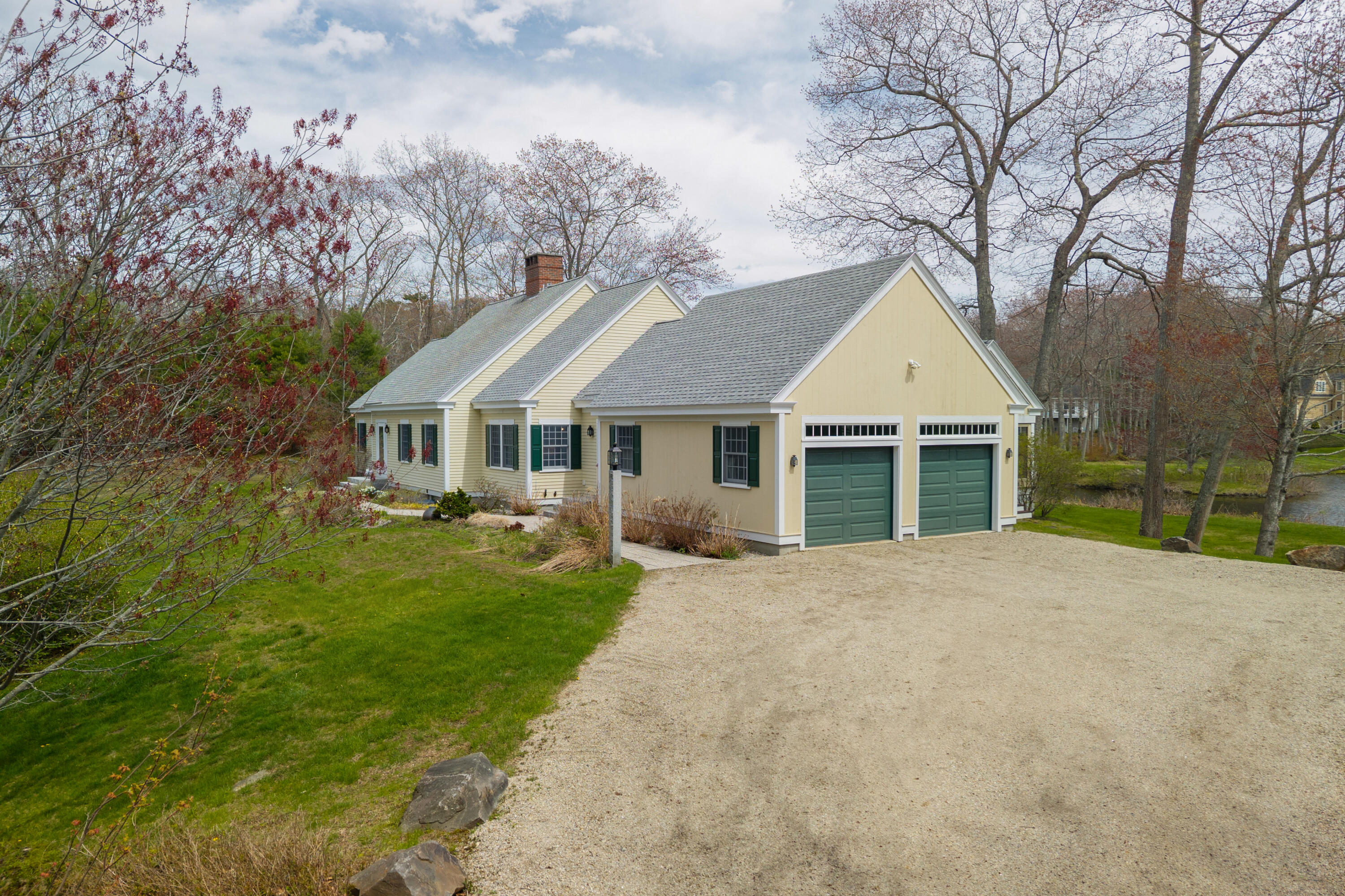 44 Oakwood Drive Property Photo 4
