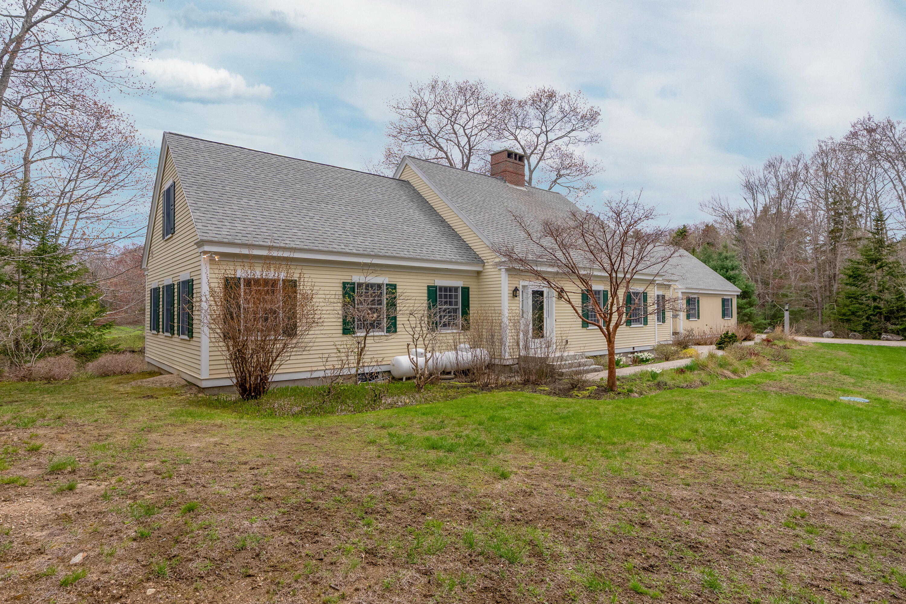 44 Oakwood Drive Property Photo 5
