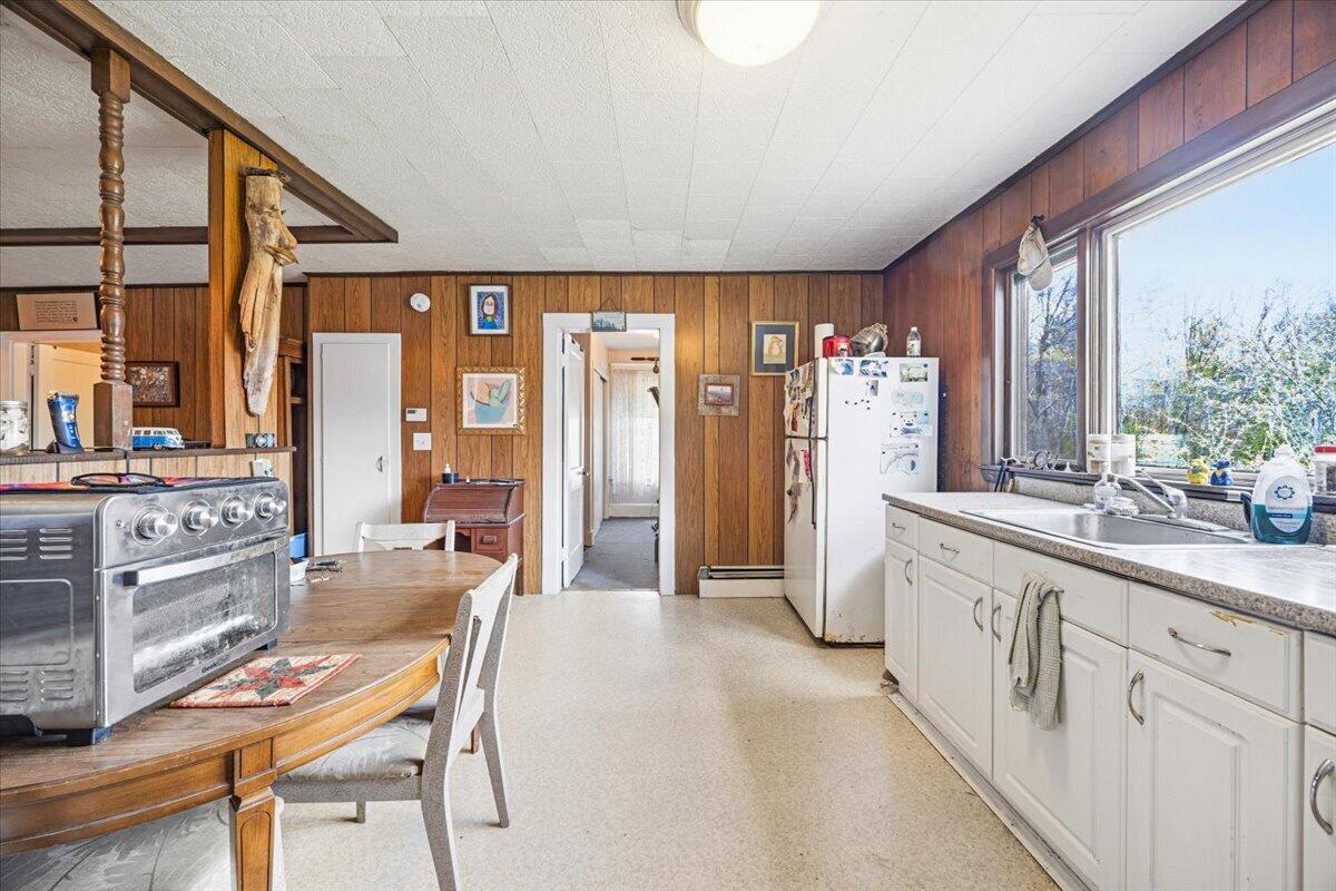 115 West Street Property Photo 33