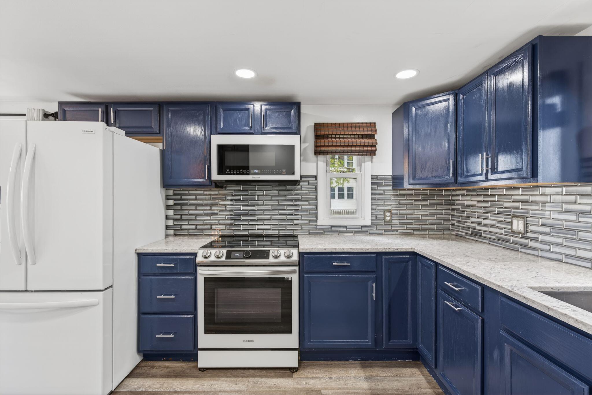 923 Broadway Property Photo 4