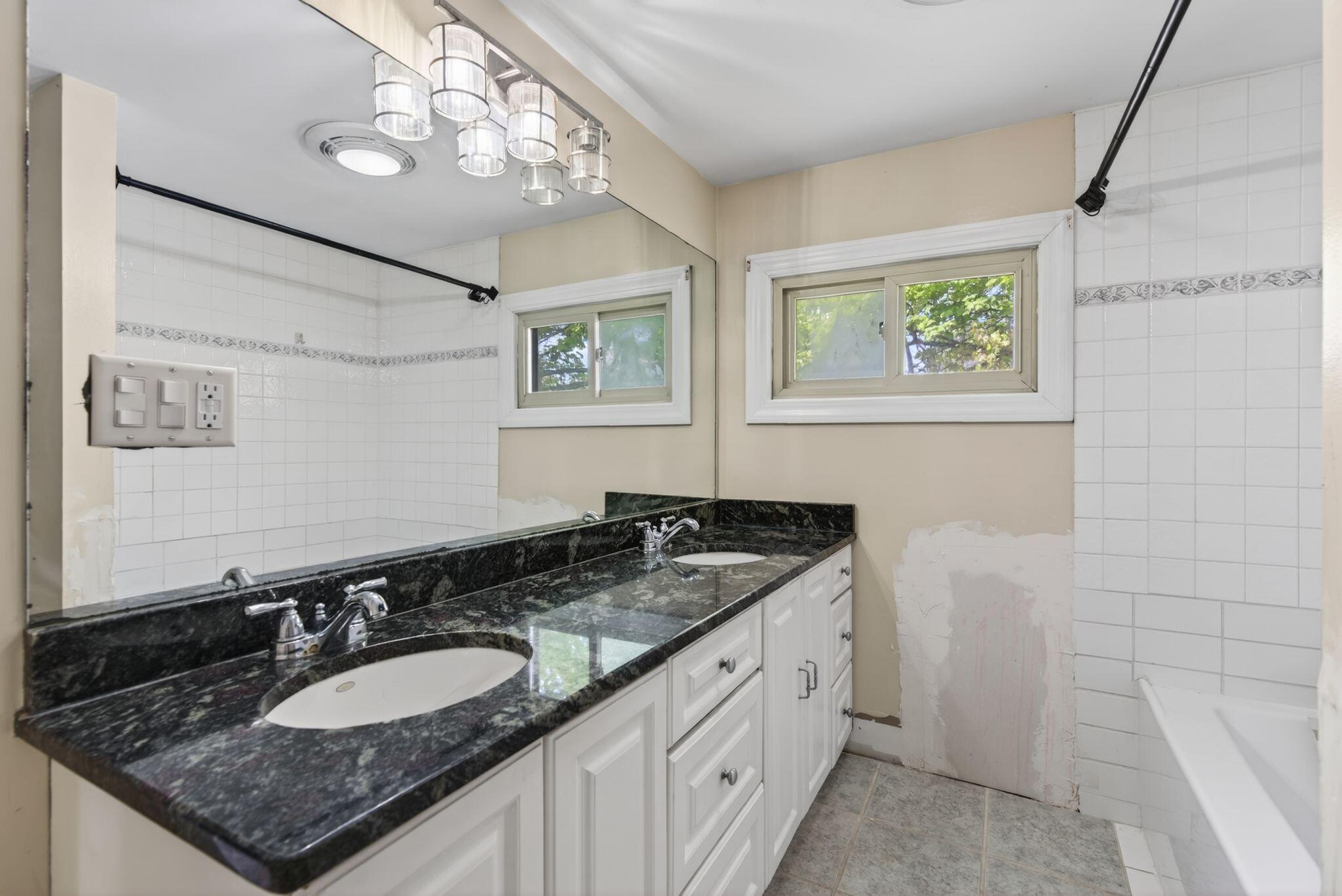 923 Broadway Property Photo 35