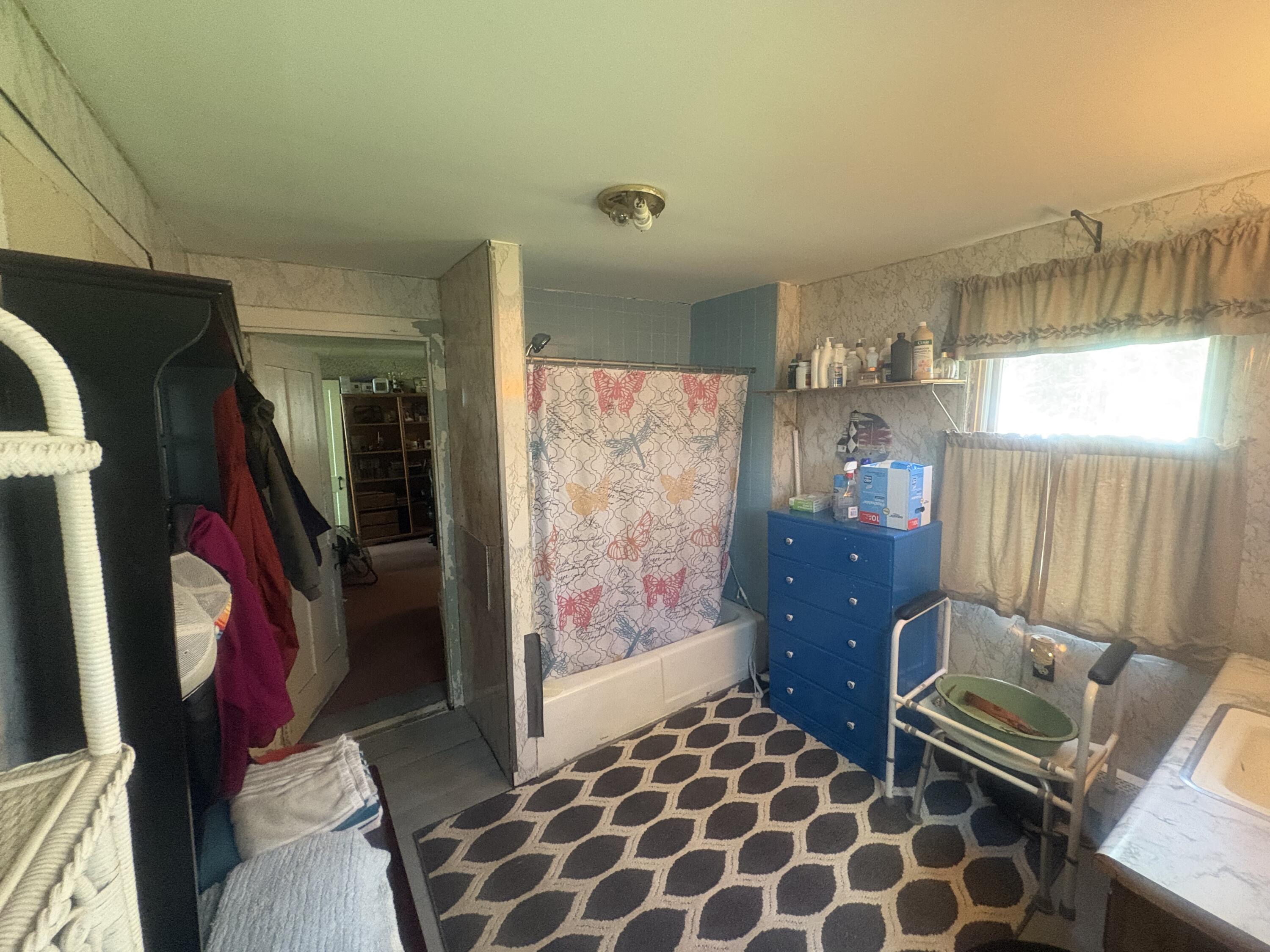 910 Hostile Valley Road Property Photo 24