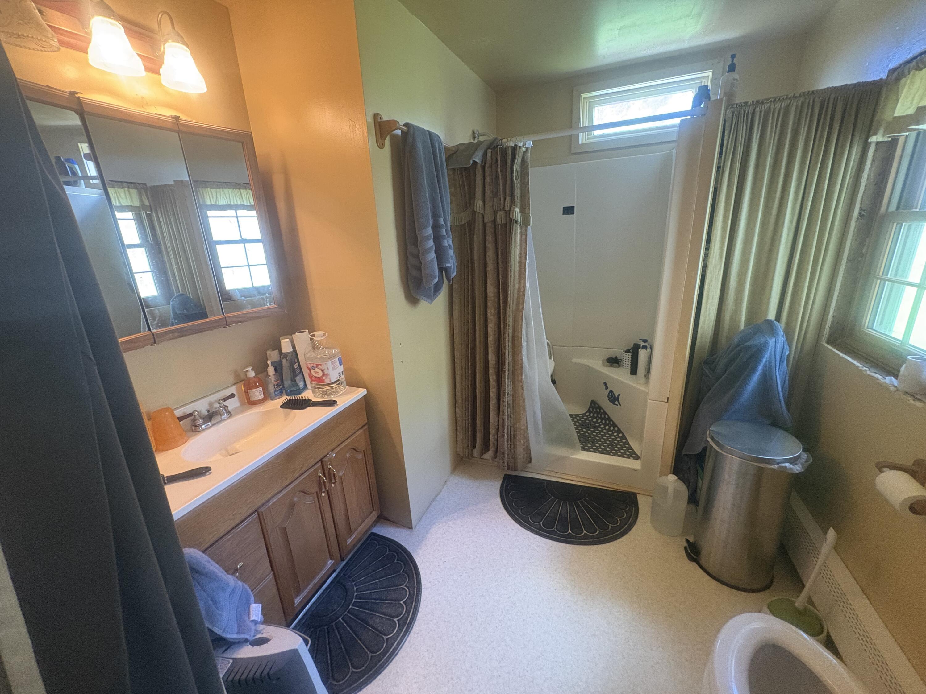 910 Hostile Valley Road Property Photo 32