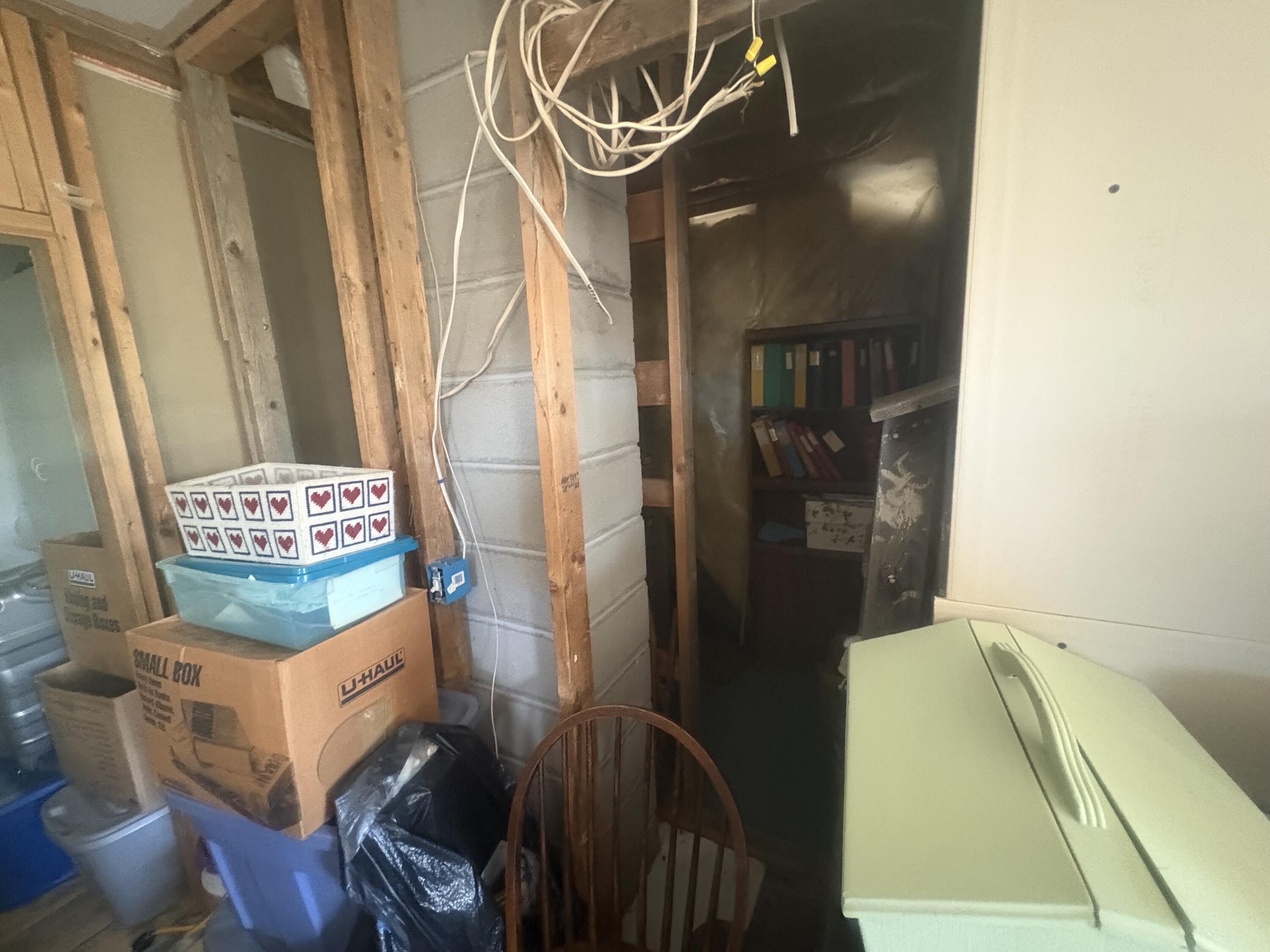 910 Hostile Valley Road Property Photo 36