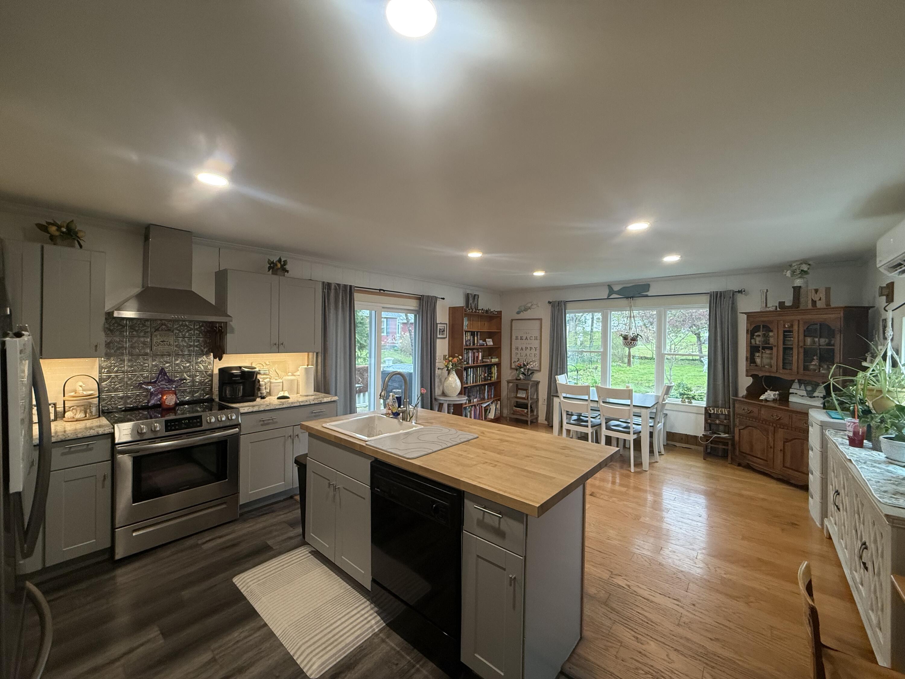 161 Charles Street Property Photo 14