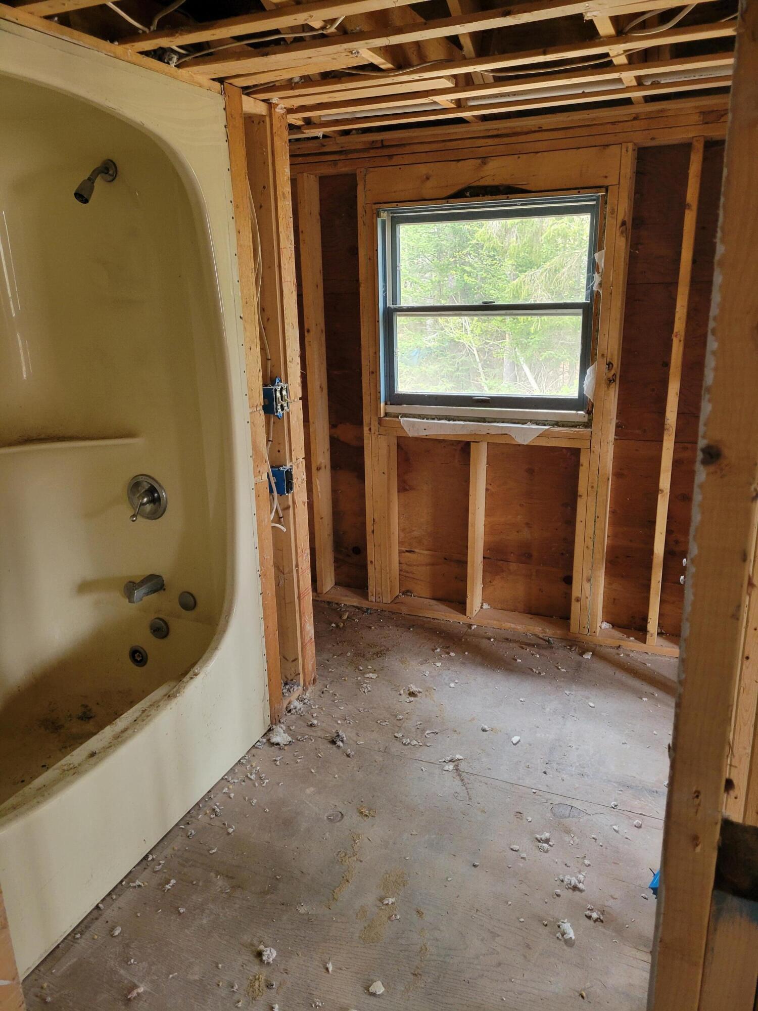 187 W Main Street Property Photo 24