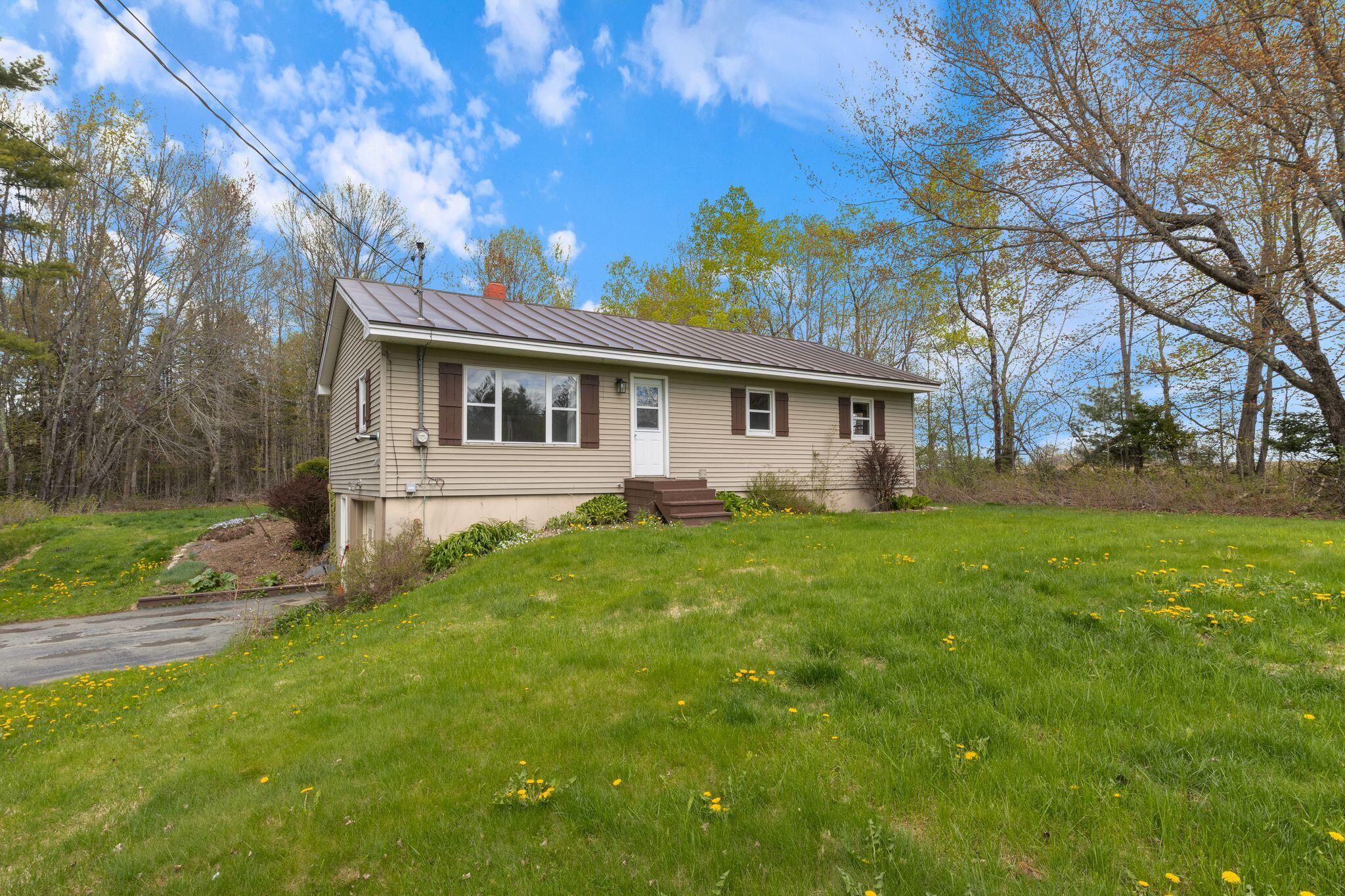569 Benton Road Property Photo 2