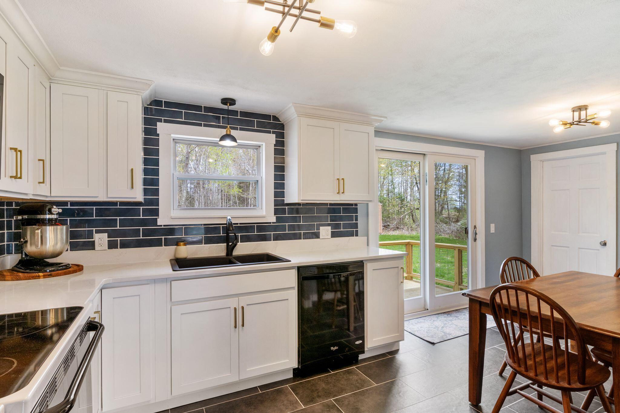 569 Benton Road Property Photo 11